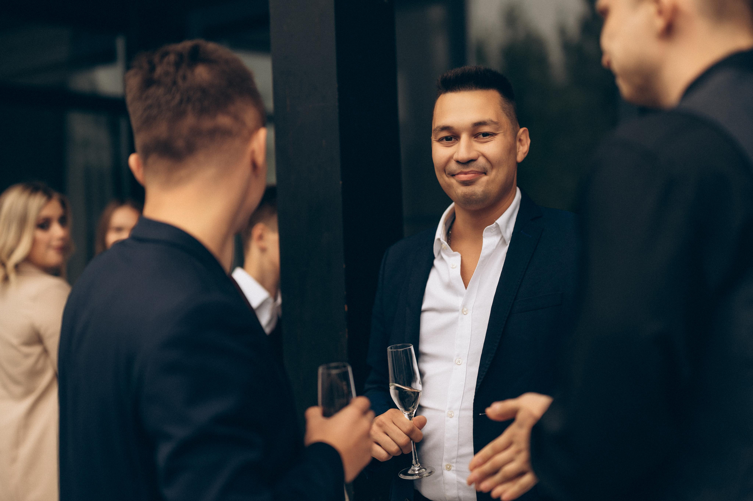 ОДНА СВАДЬБА ПОЛНОСТЬЮ. Свадебный организатор в Ростове-на-Дону Яснов Роман