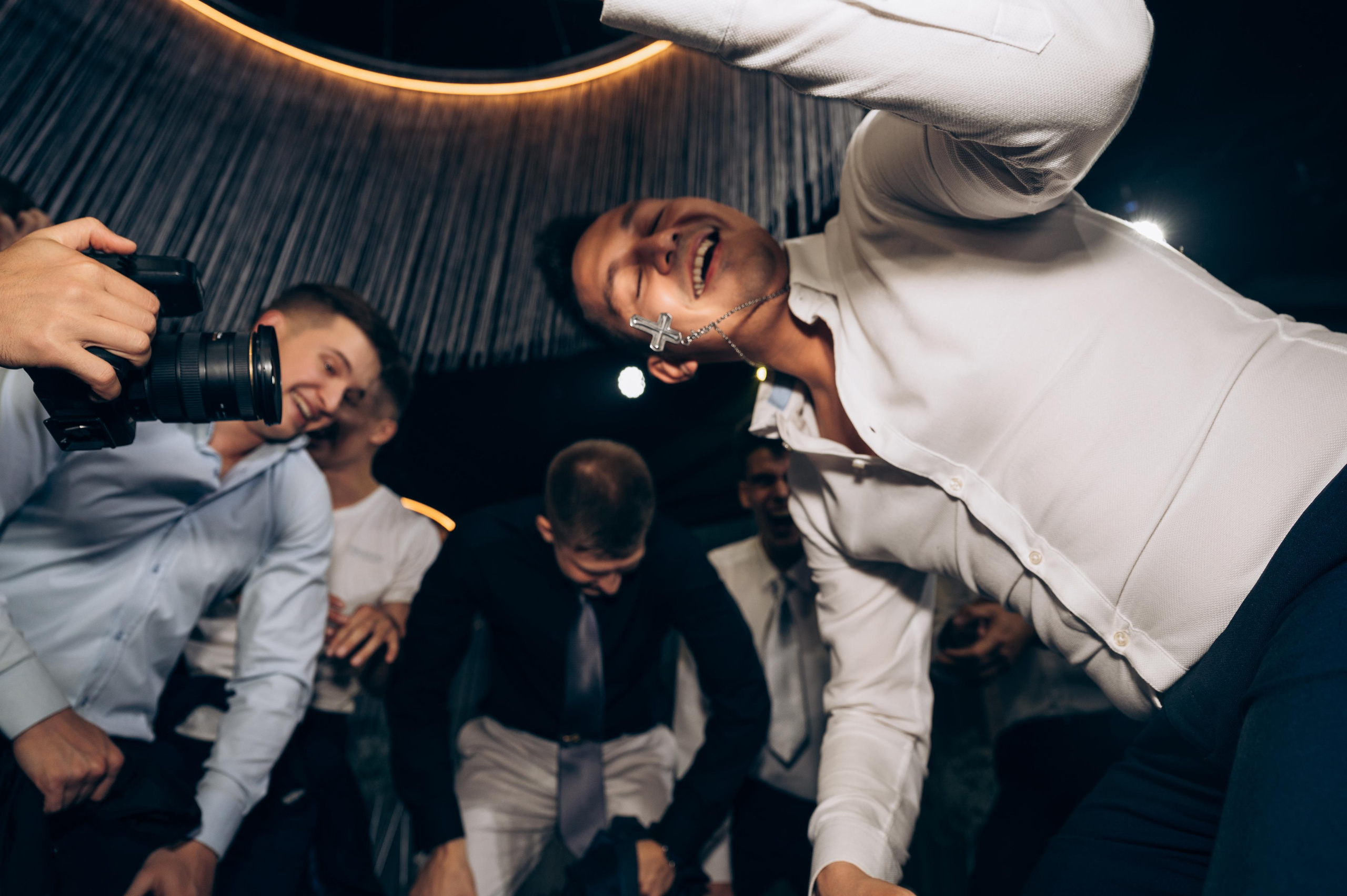 ОДНА СВАДЬБА ПОЛНОСТЬЮ. Свадебный организатор в Ростове-на-Дону Яснов Роман