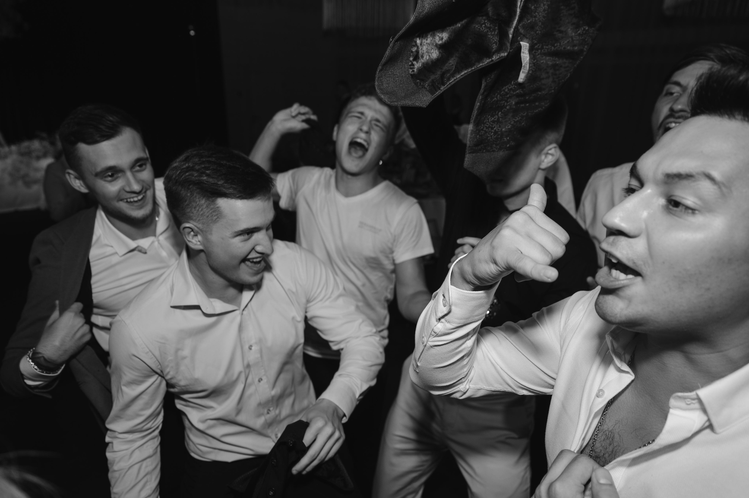 ОДНА СВАДЬБА ПОЛНОСТЬЮ. Свадебный организатор в Ростове-на-Дону Яснов Роман