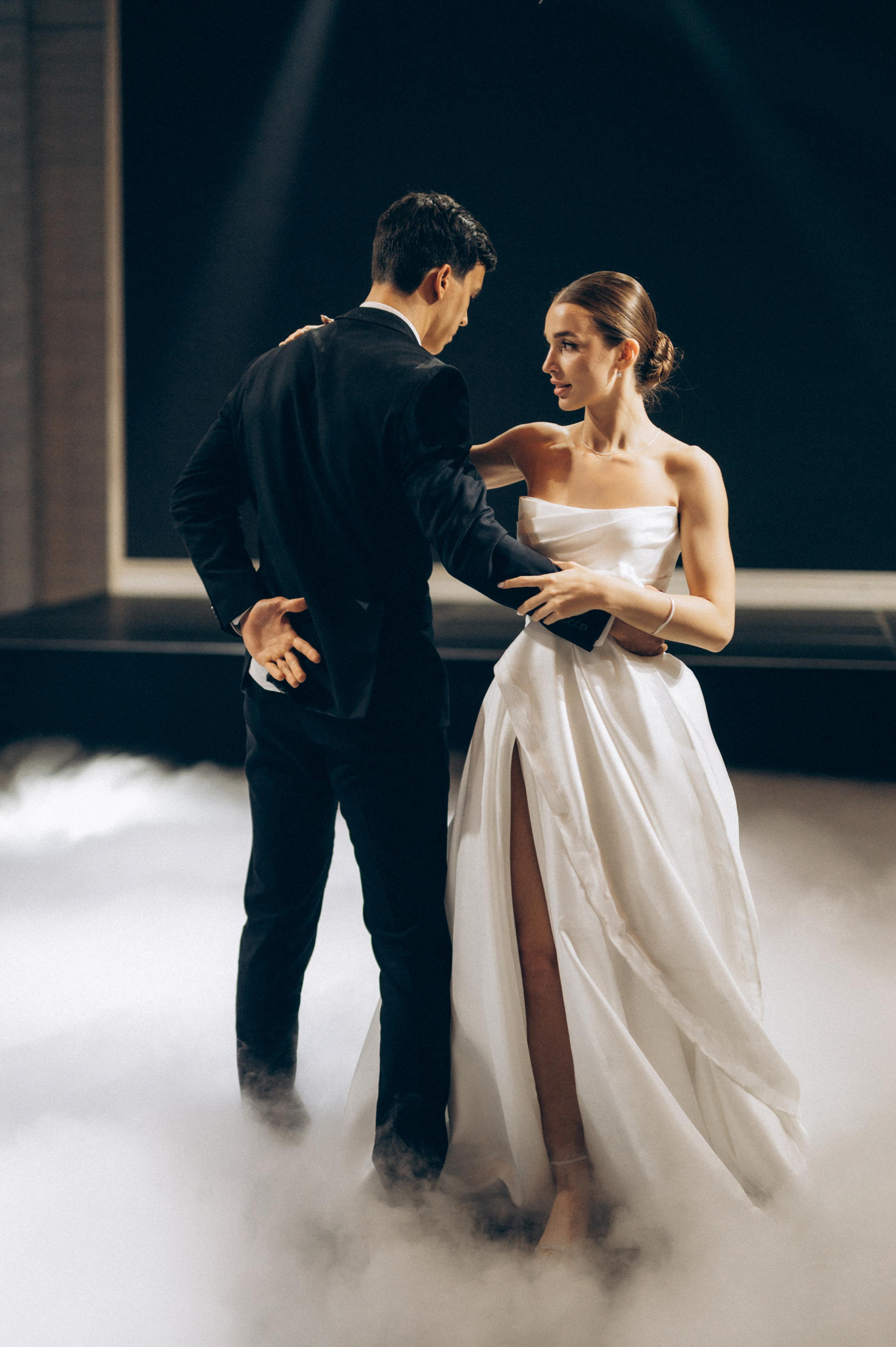 ОДНА СВАДЬБА ПОЛНОСТЬЮ. Свадебный организатор в Ростове-на-Дону Яснов Роман