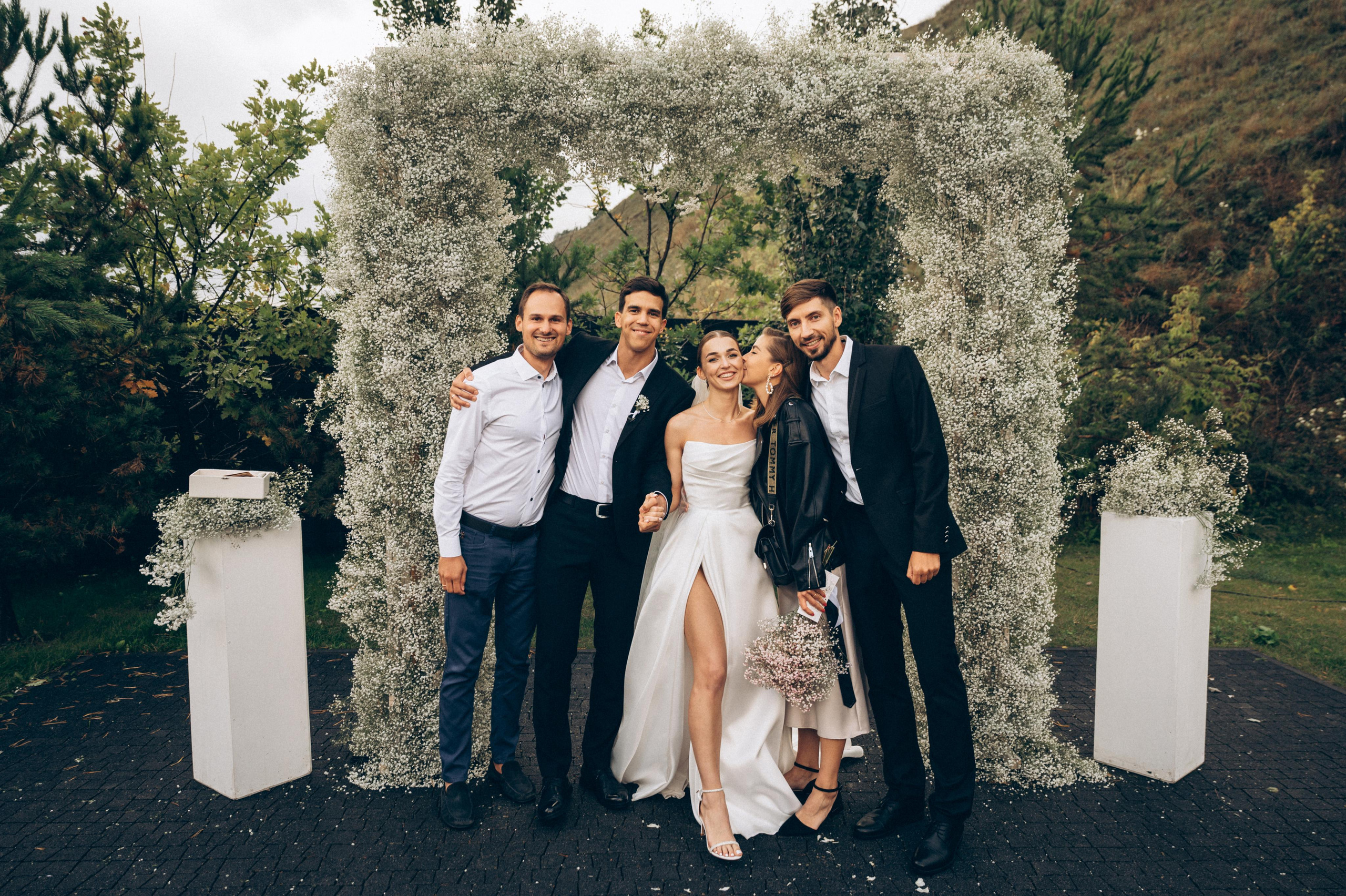 ОДНА СВАДЬБА ПОЛНОСТЬЮ. Свадебный организатор в Ростове-на-Дону Яснов Роман