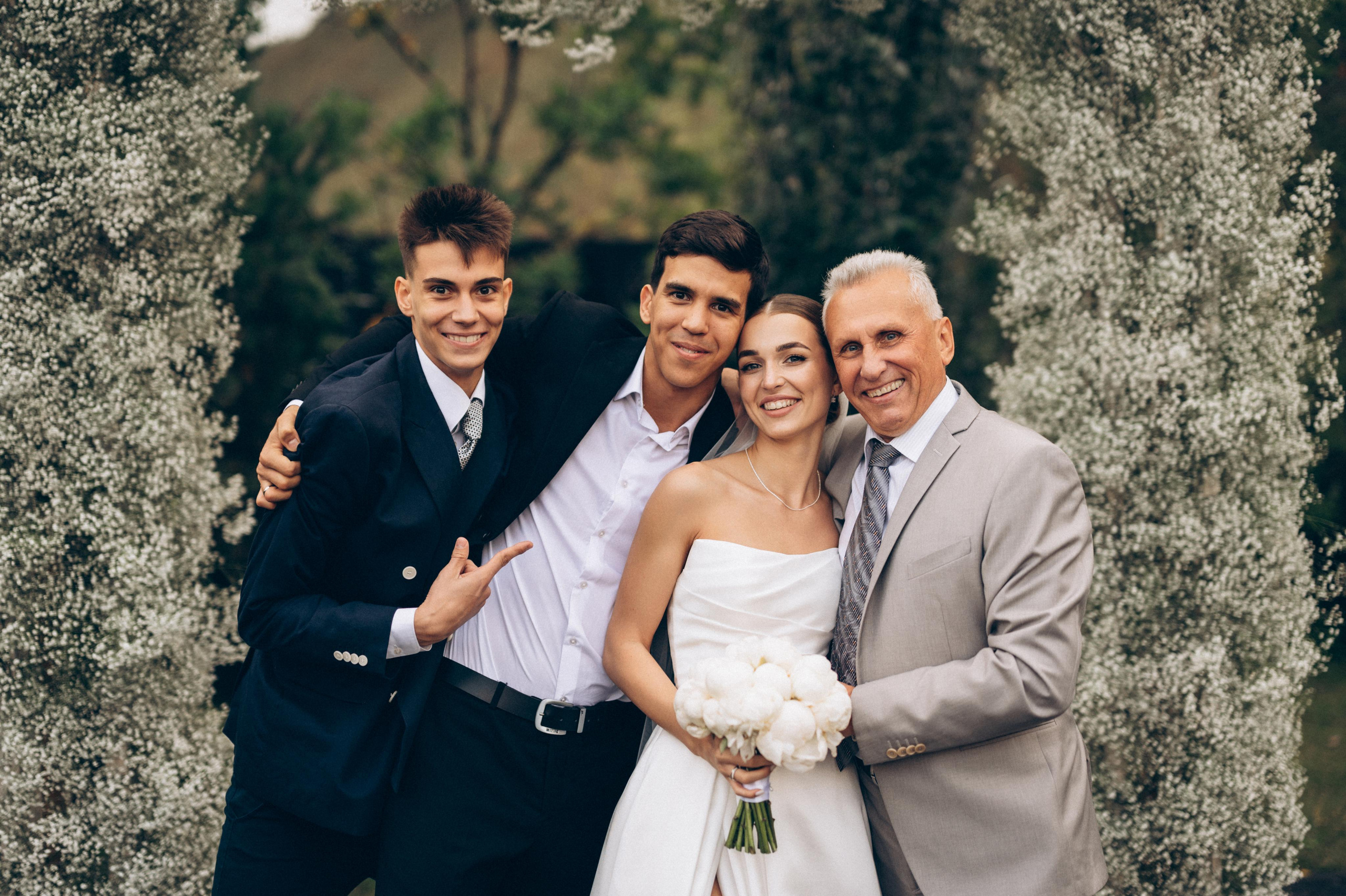 ОДНА СВАДЬБА ПОЛНОСТЬЮ. Свадебный организатор в Ростове-на-Дону Яснов Роман