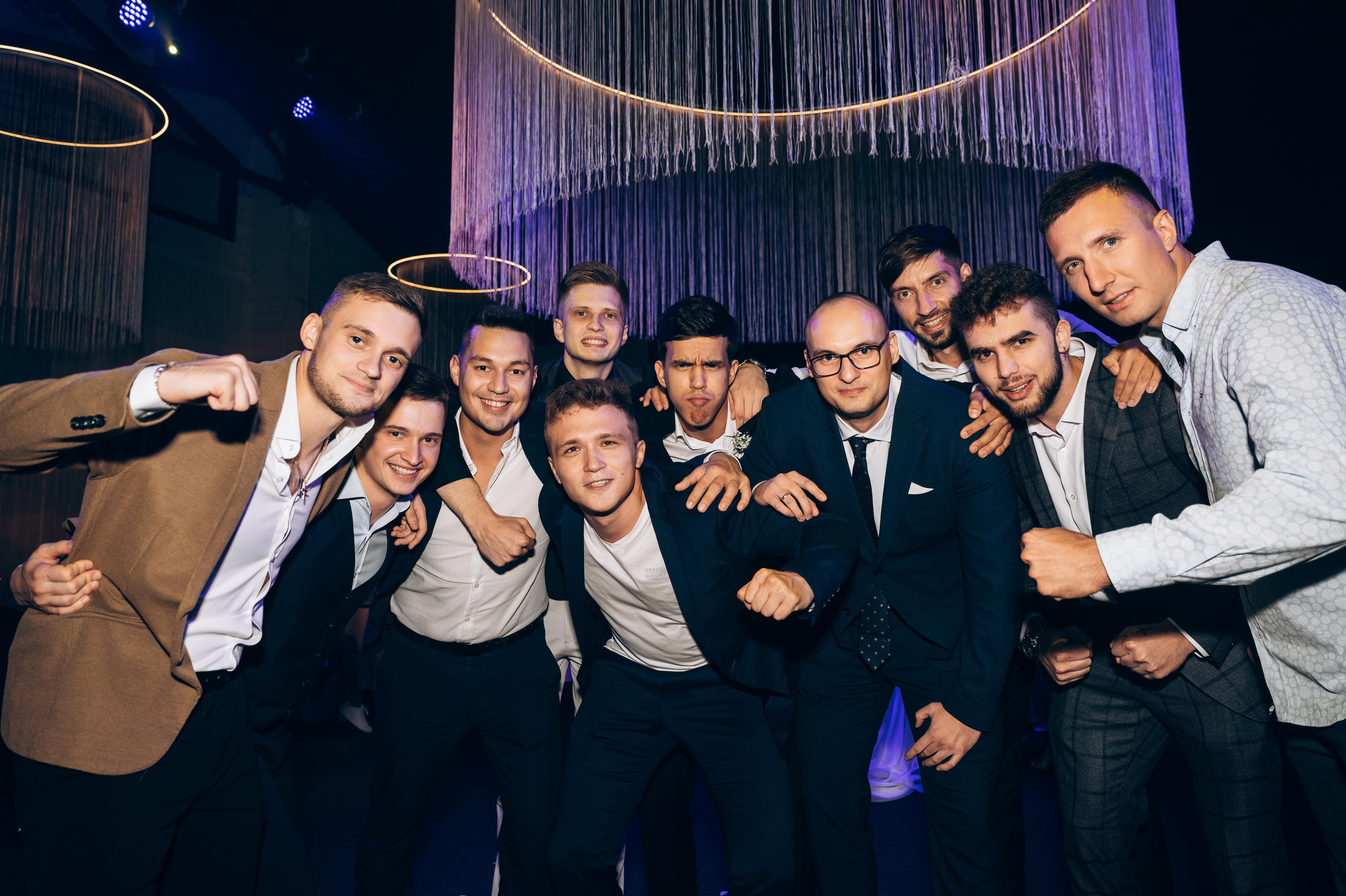 ОДНА СВАДЬБА ПОЛНОСТЬЮ. Свадебный организатор в Ростове-на-Дону Яснов Роман