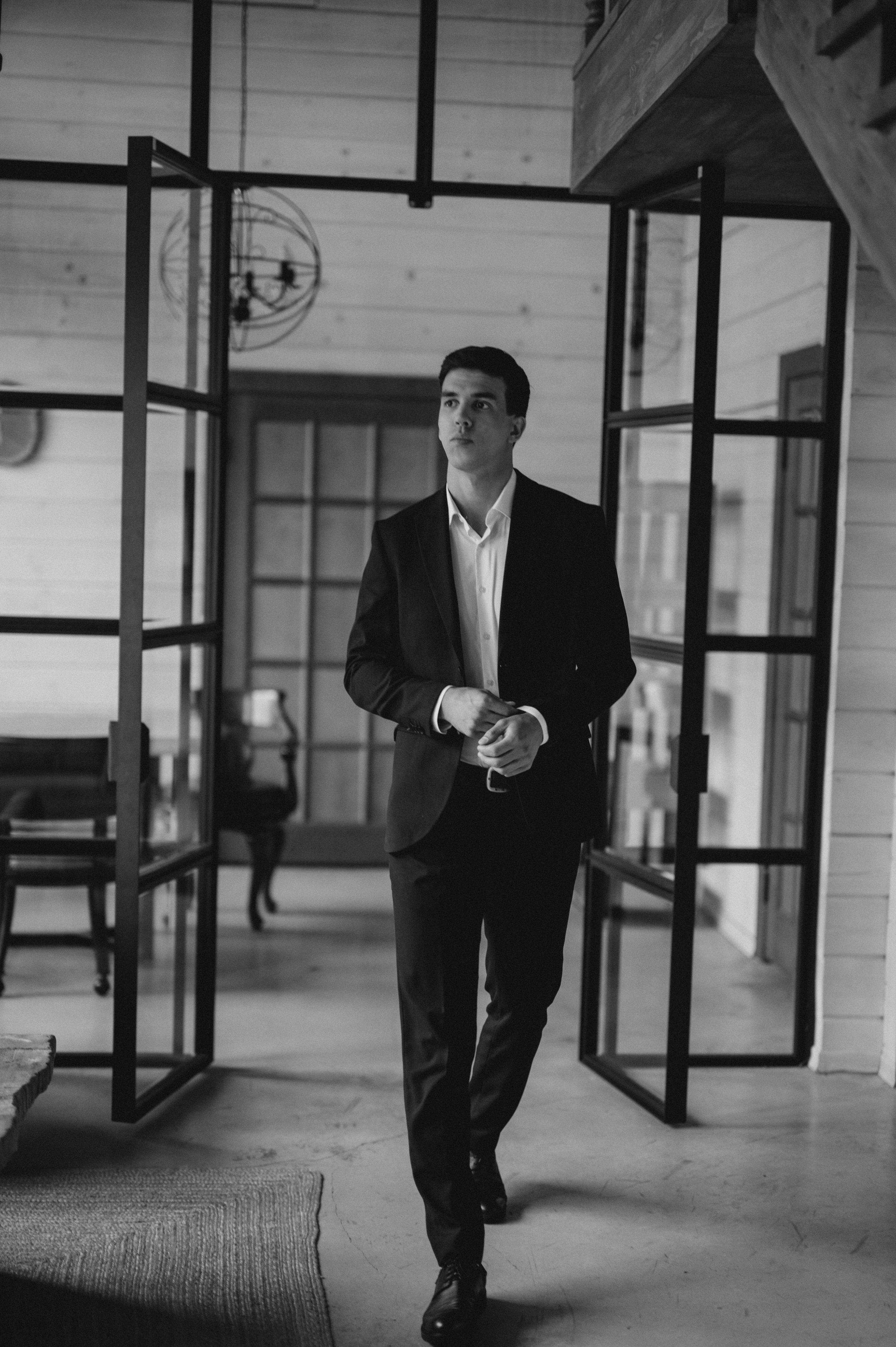 ОДНА СВАДЬБА ПОЛНОСТЬЮ. Свадебный организатор в Ростове-на-Дону Яснов Роман