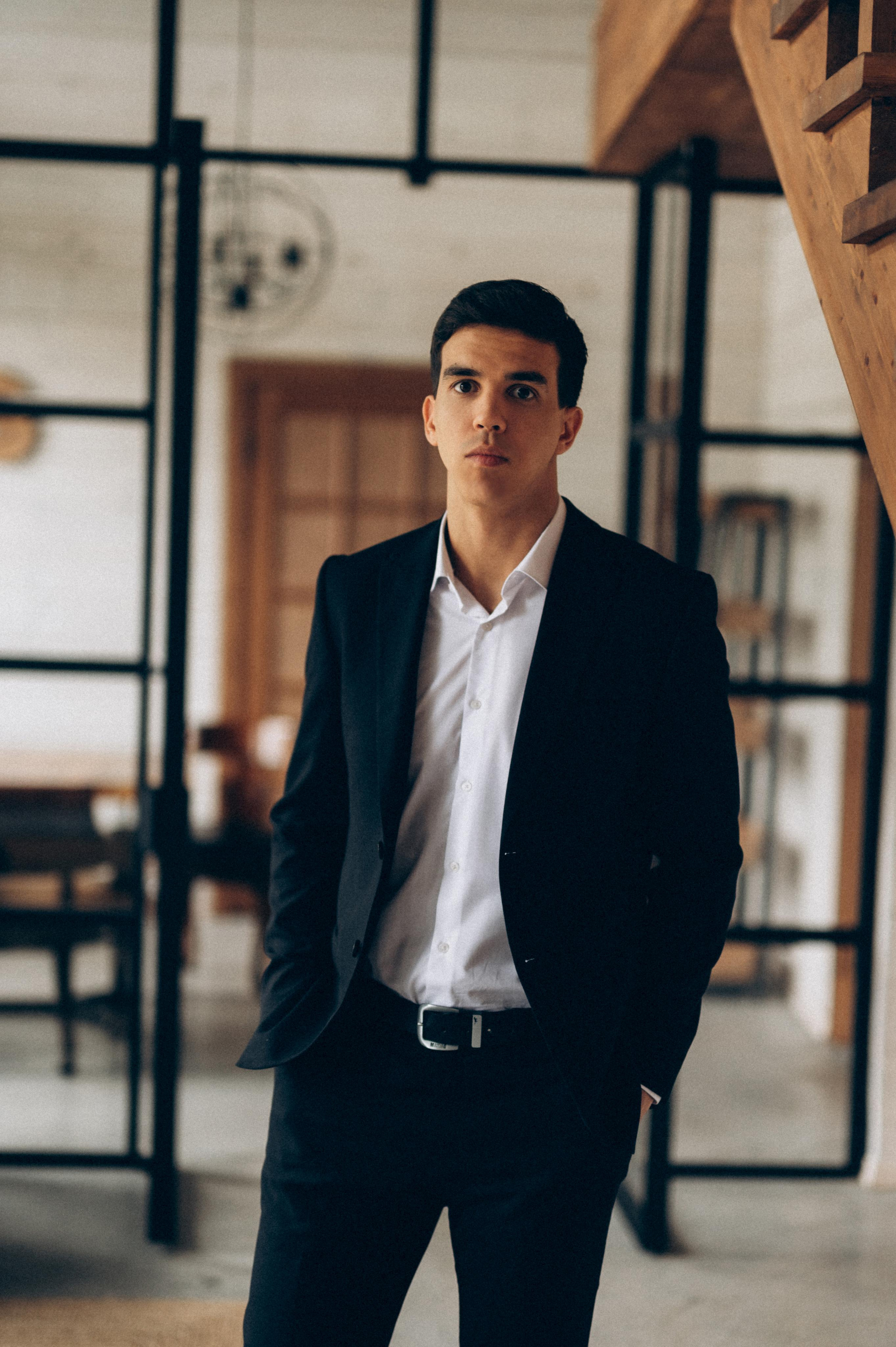 ОДНА СВАДЬБА ПОЛНОСТЬЮ. Свадебный организатор в Ростове-на-Дону Яснов Роман