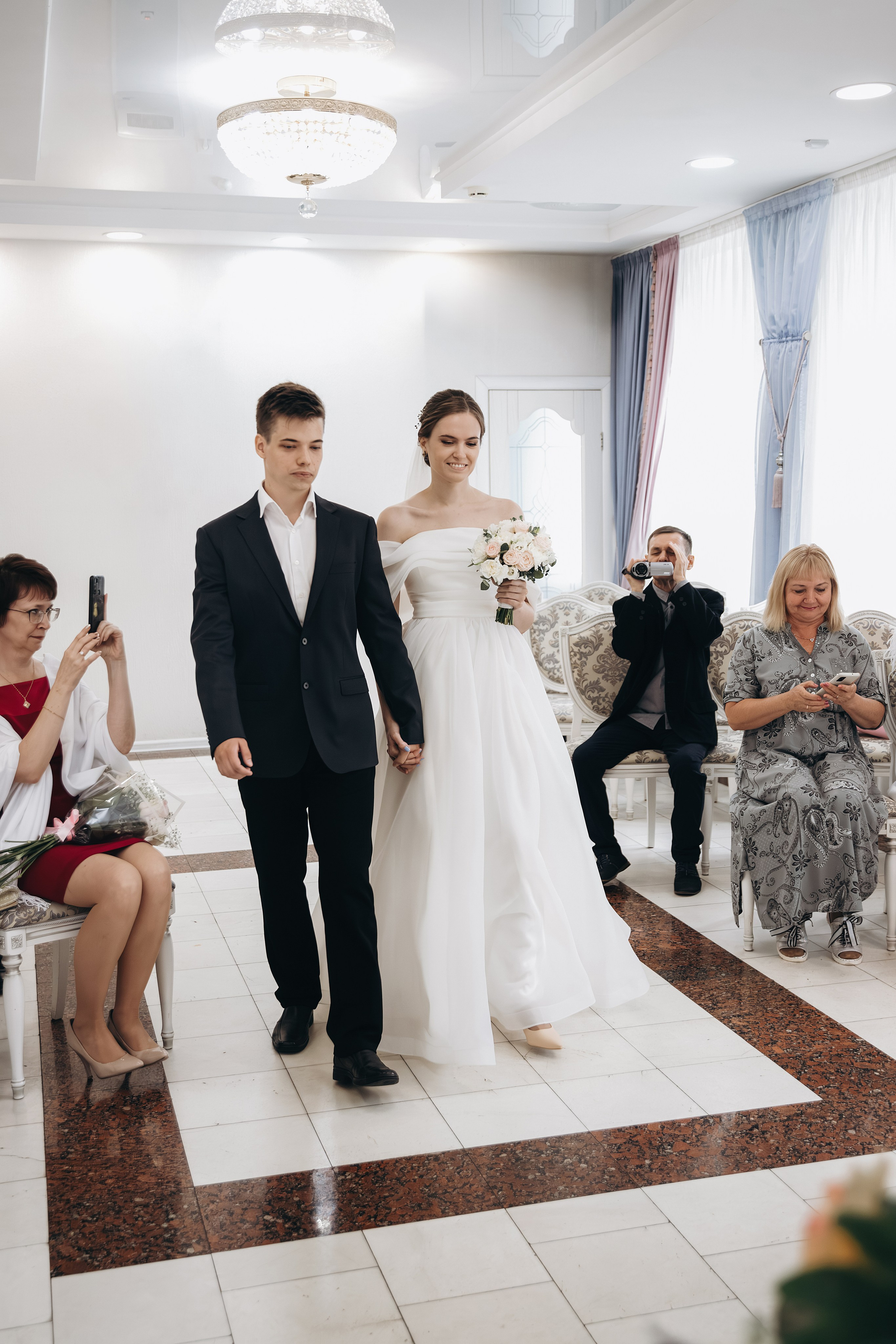 ЗАГС (Кировский район). Регина Мингалимова, семейный и свадебный фотограф в Казани