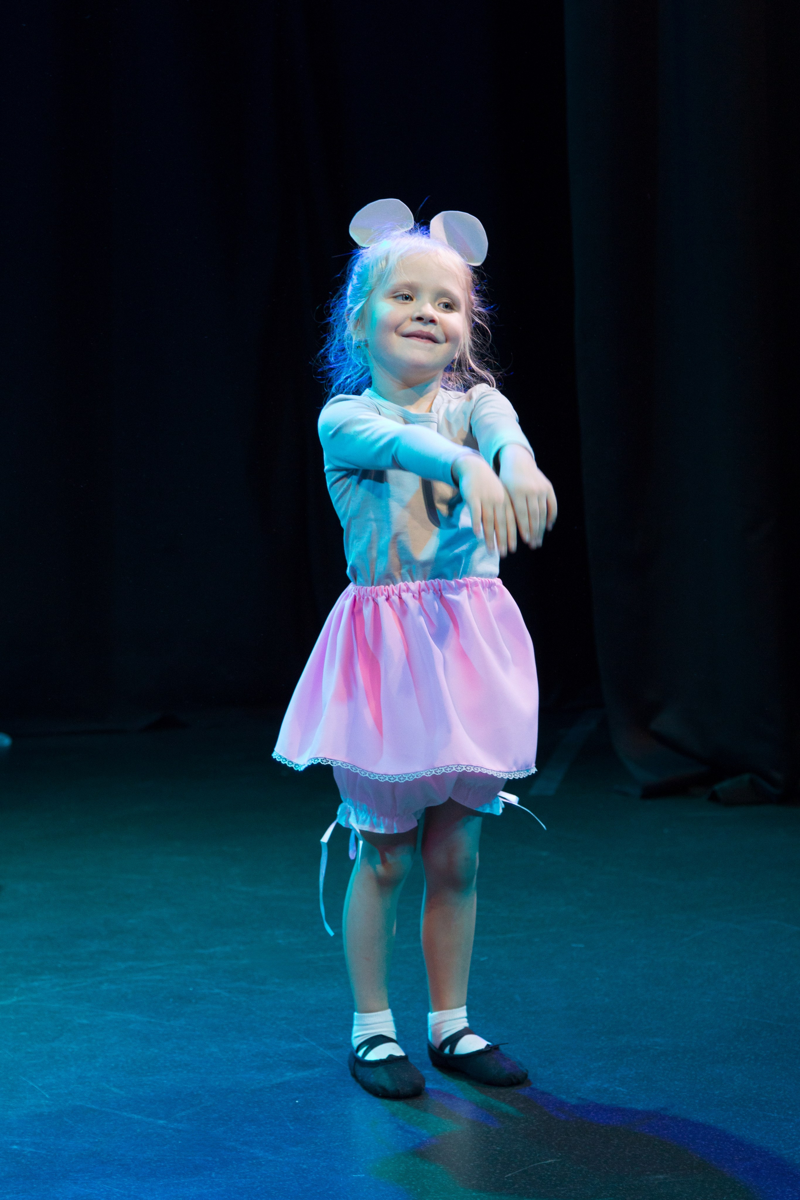 Отчетный танцевальный концерт детей 2-7 лет. Детский и контент фотограф Надя Волкова Санкт-Петербург