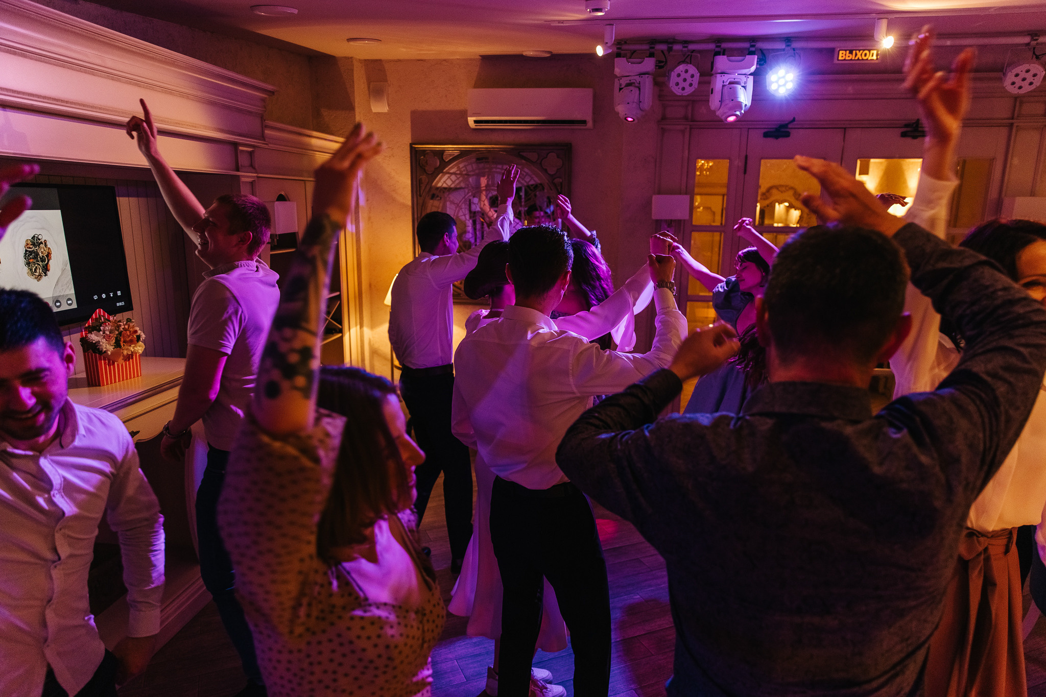 Viktoria & Ilya in «Cho-Cho». Свадебный и семейный фотограф в Краснодаре