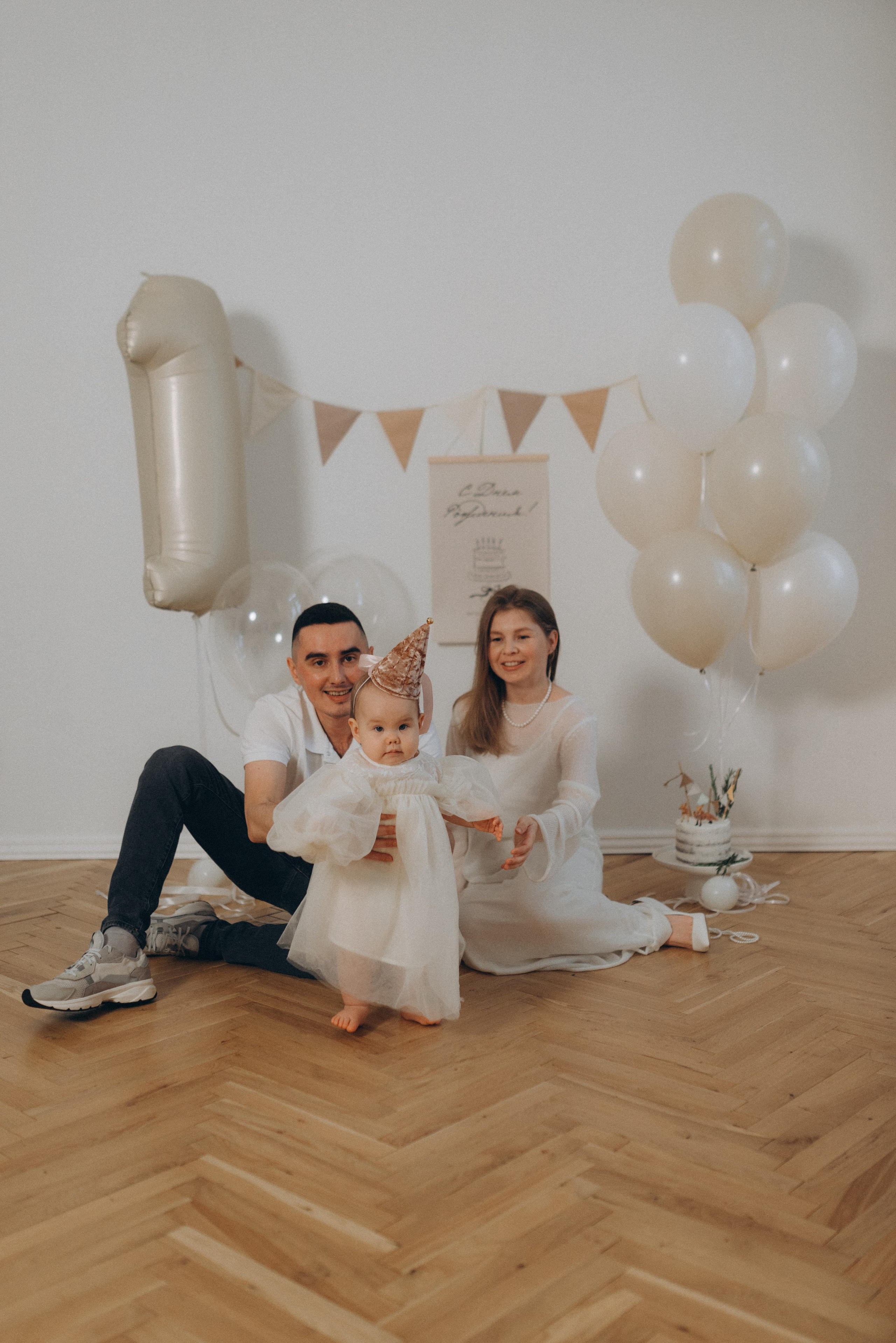 Миша, Алена и малышка Аня. Главная