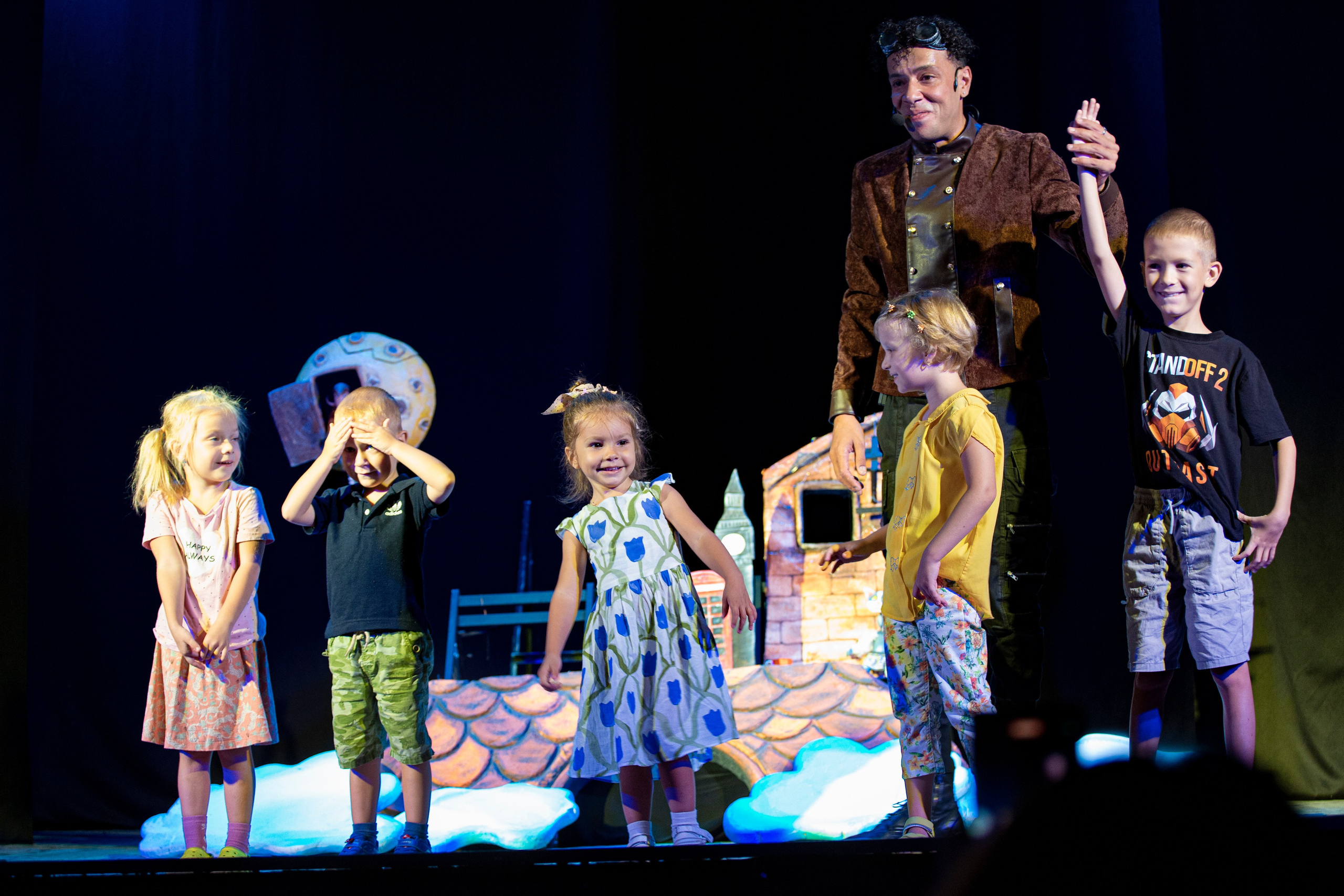 Человек с луны — спектакль кукольного театр Саквояж. Фотограф в Сочи Юрий Шептаев