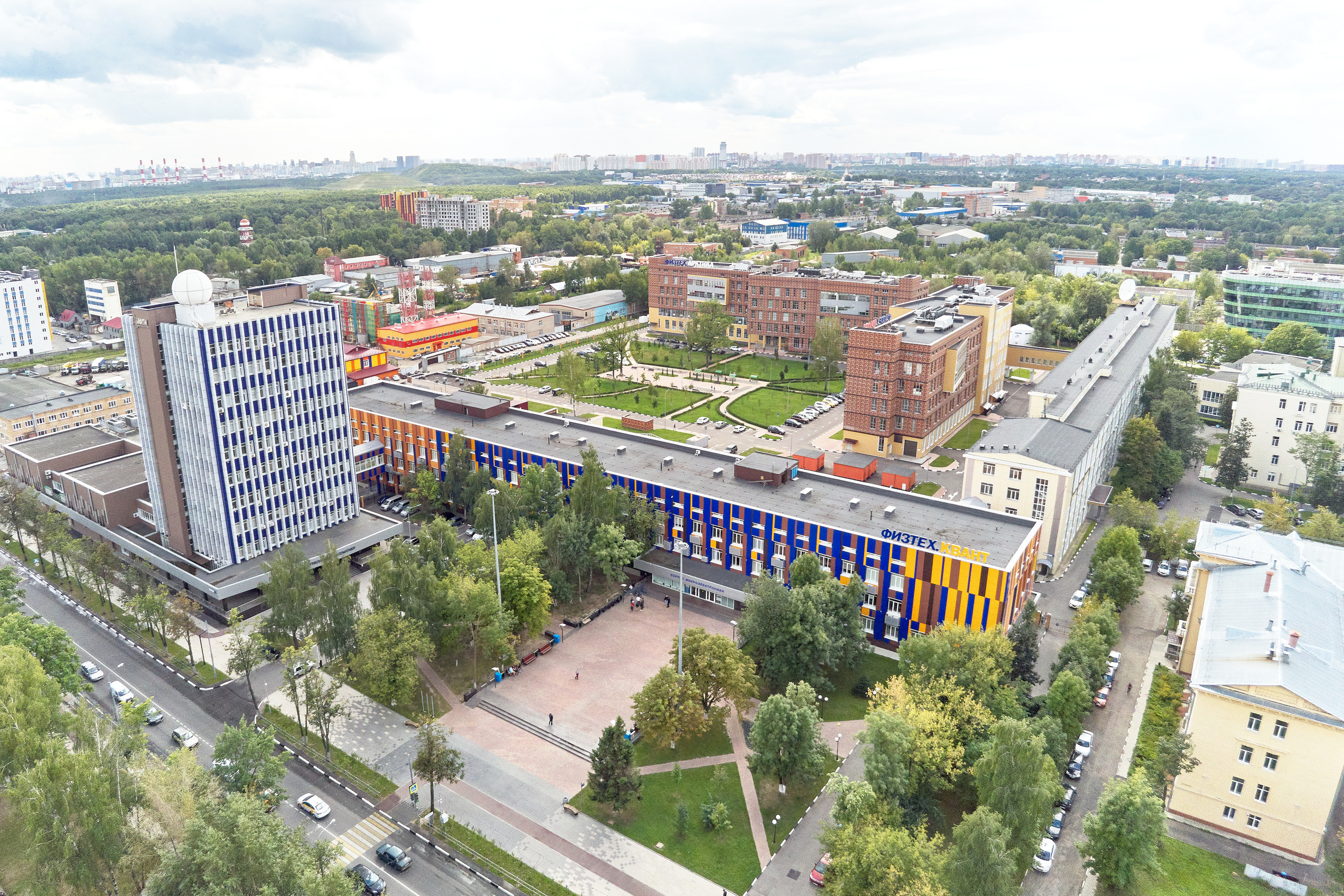 Interior and exterior. Evgeny Pelevin. Photographer. Industry, reporting, weddings, portrait