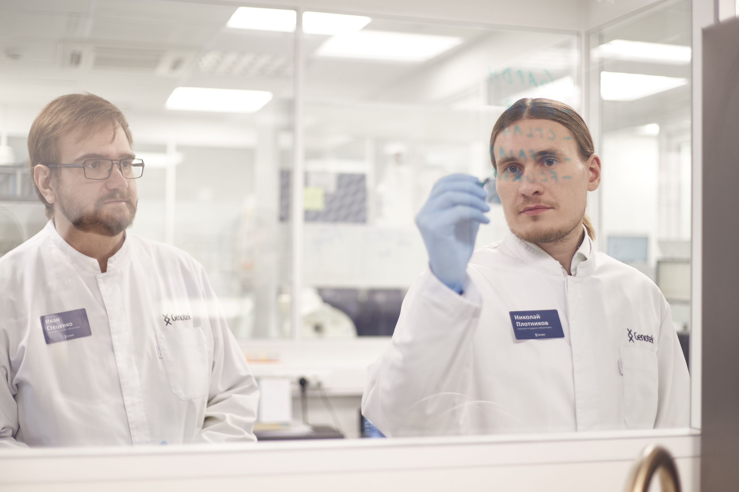 Science and laboratories. Evgeny Pelevin. Photographer. Industry, reporting, weddings, portrait