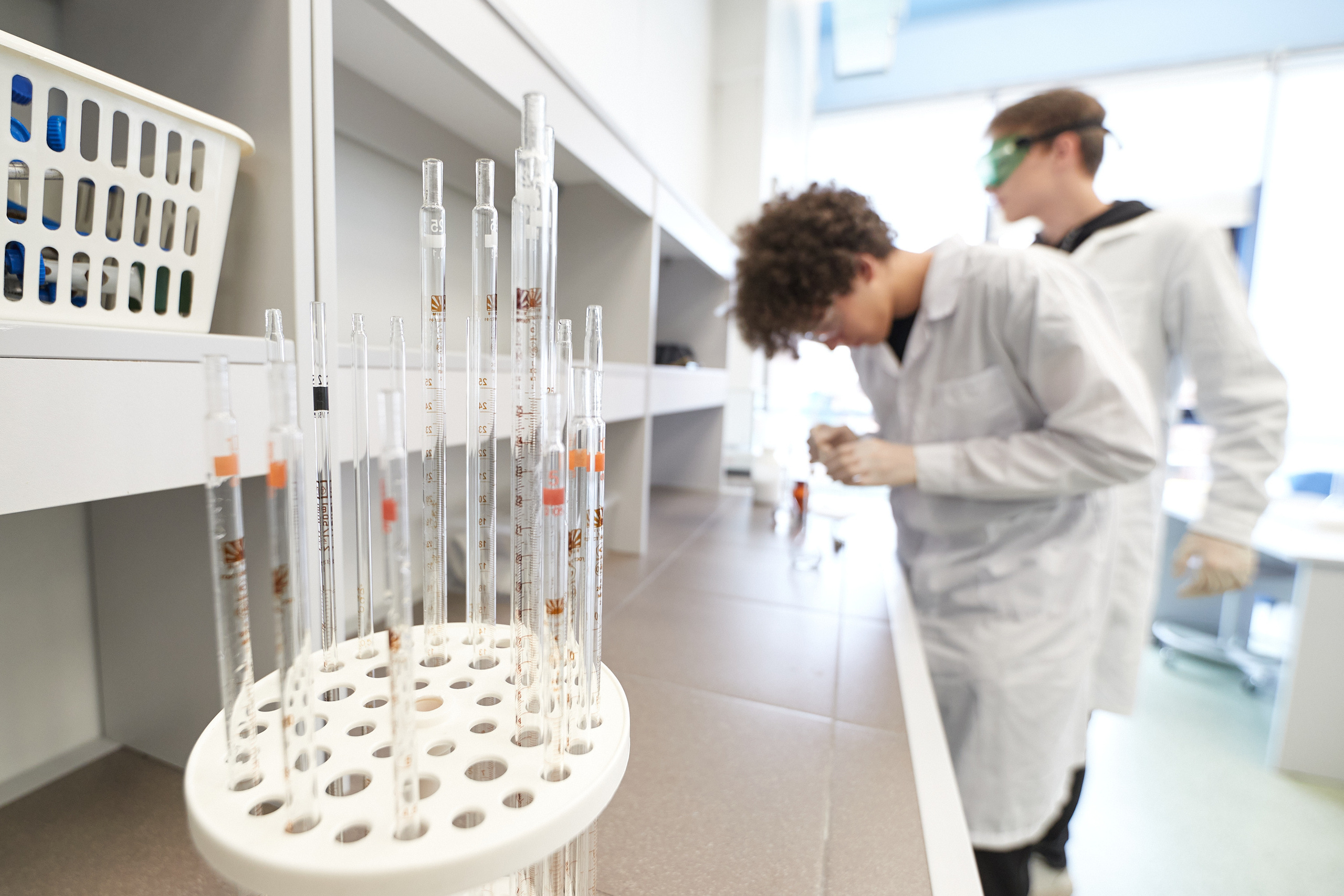 Science and laboratories. Evgeny Pelevin. Photographer. Industry, reporting, weddings, portrait