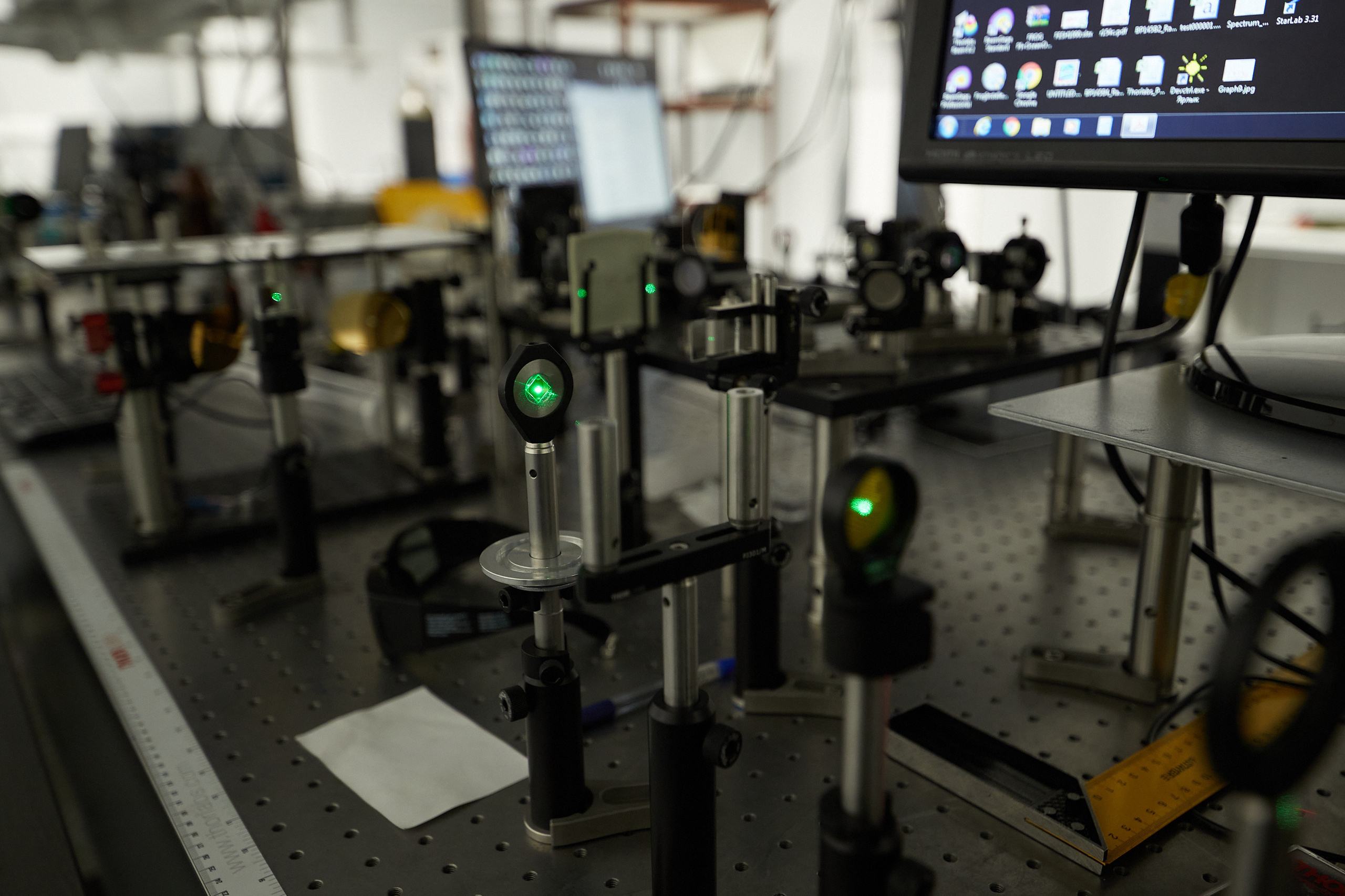 Science and laboratories. Evgeny Pelevin. Photographer. Industry, reporting, weddings, portrait