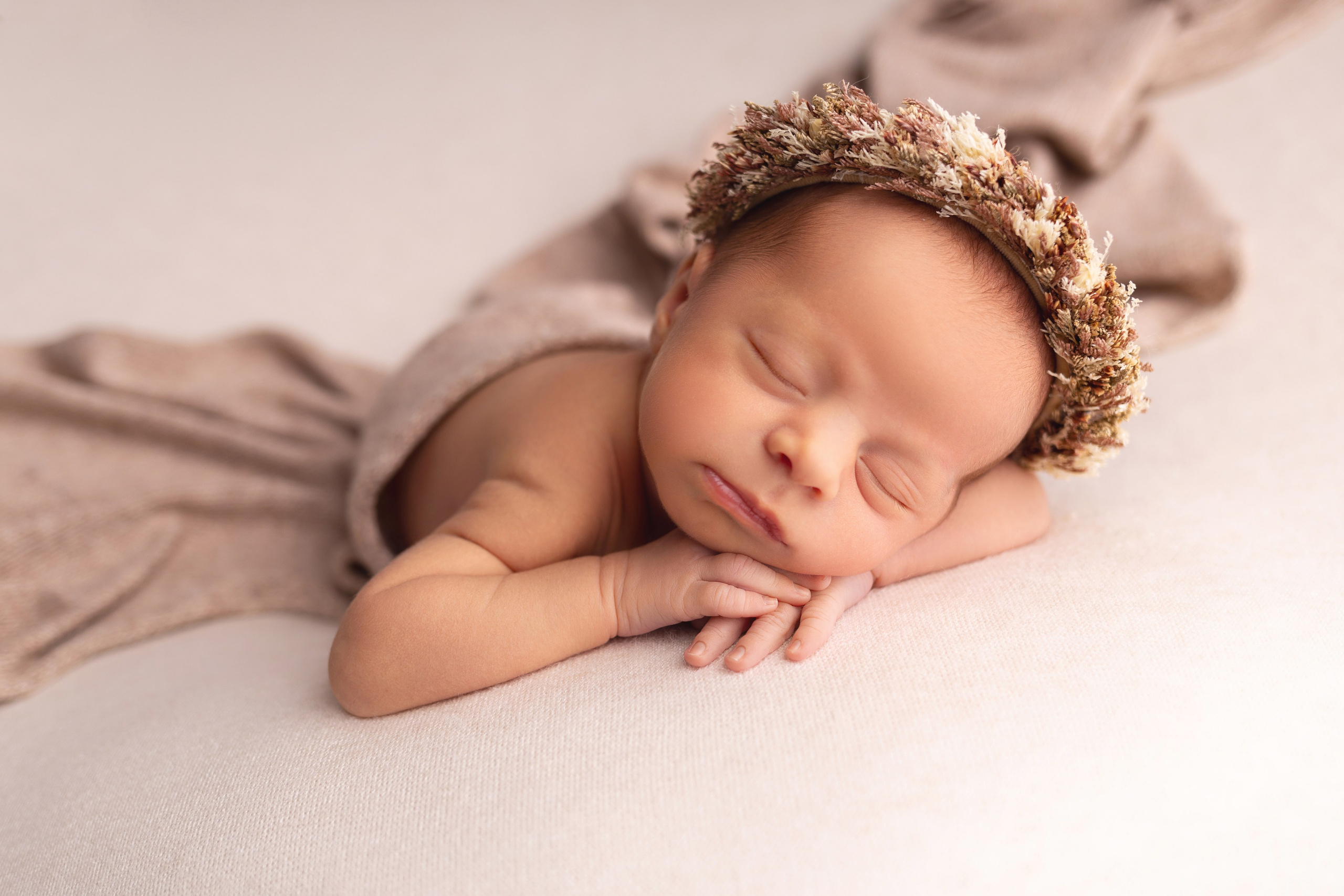 Классическая фотосессия малыша. Фотограф новорожденных малышей в Омске и Омской области Эльвира Камаева