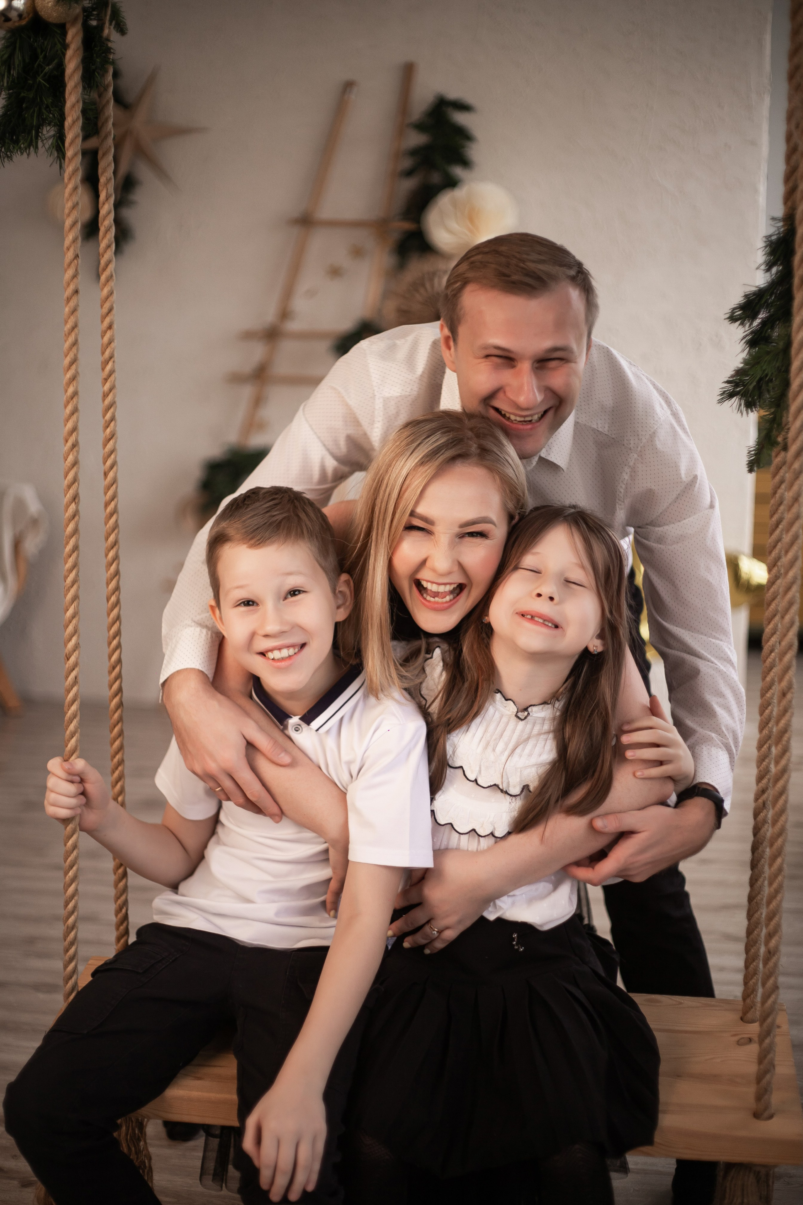 Папа Мама Ромчик и Златка. Семейная съемка — это красивый способ признаться своей семье в любви