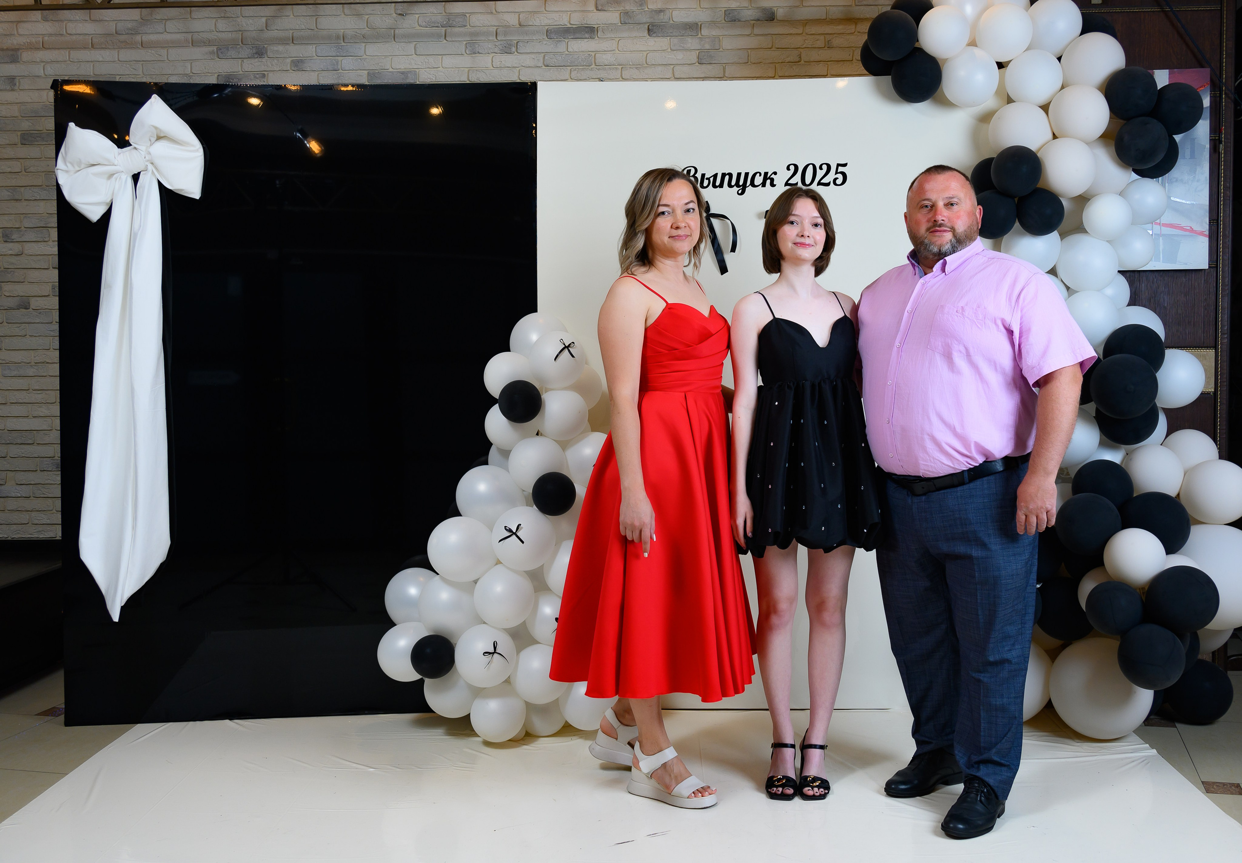 Выпускной 2025 11 кл. Семейный и детский фотограф в Новороссийске Лебедева Елена