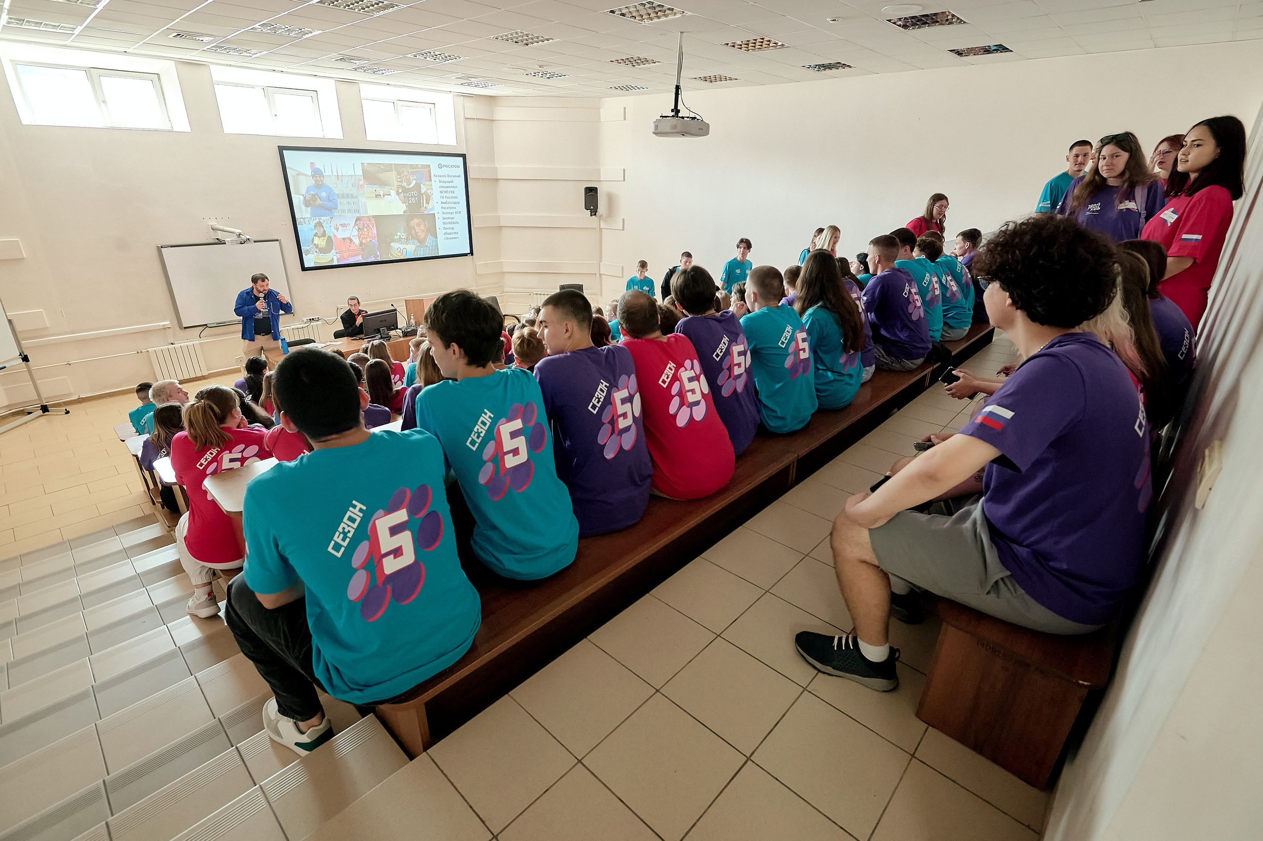 Большая перемена. Фотограф Яковлев Роман — Красноярск