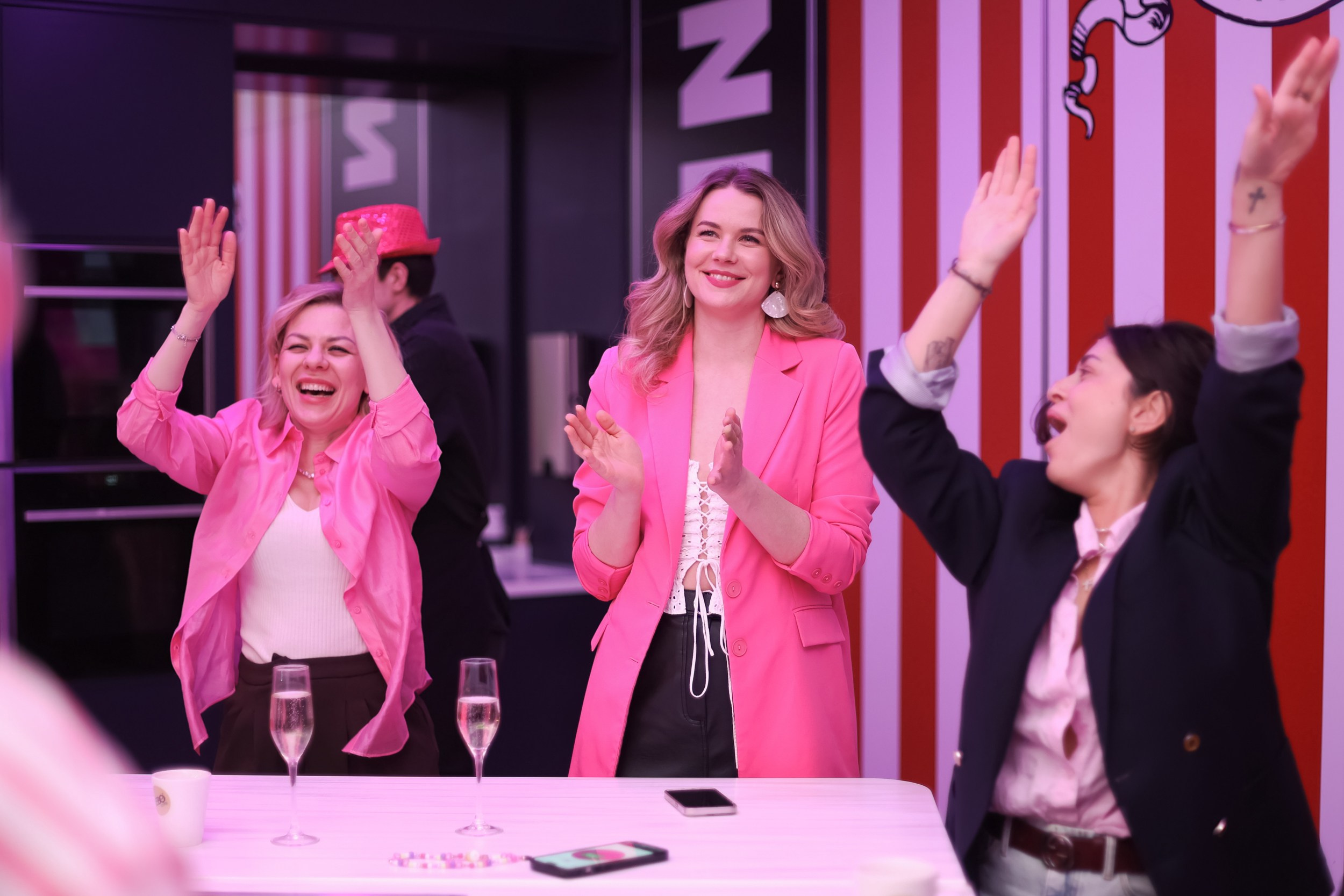 Вечеринка 8 марта в EventyOn. Репортажный фотограф видеограф в Москве Ольга Плаксина