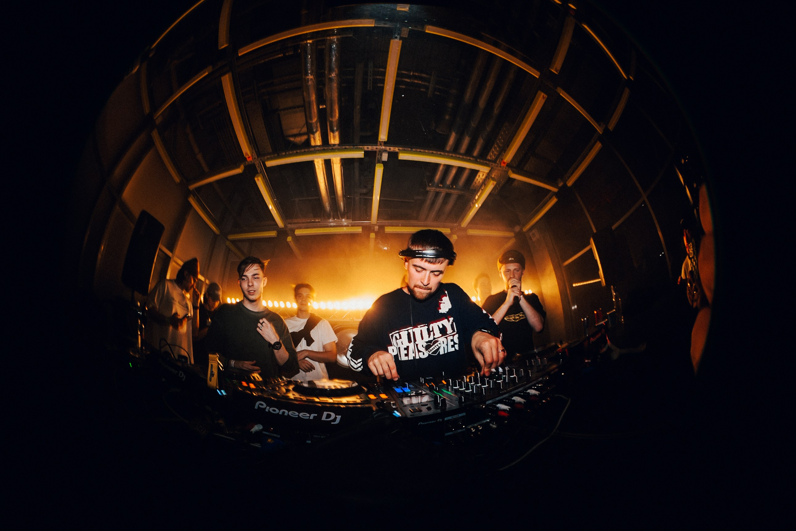 Ночная смена. Главная