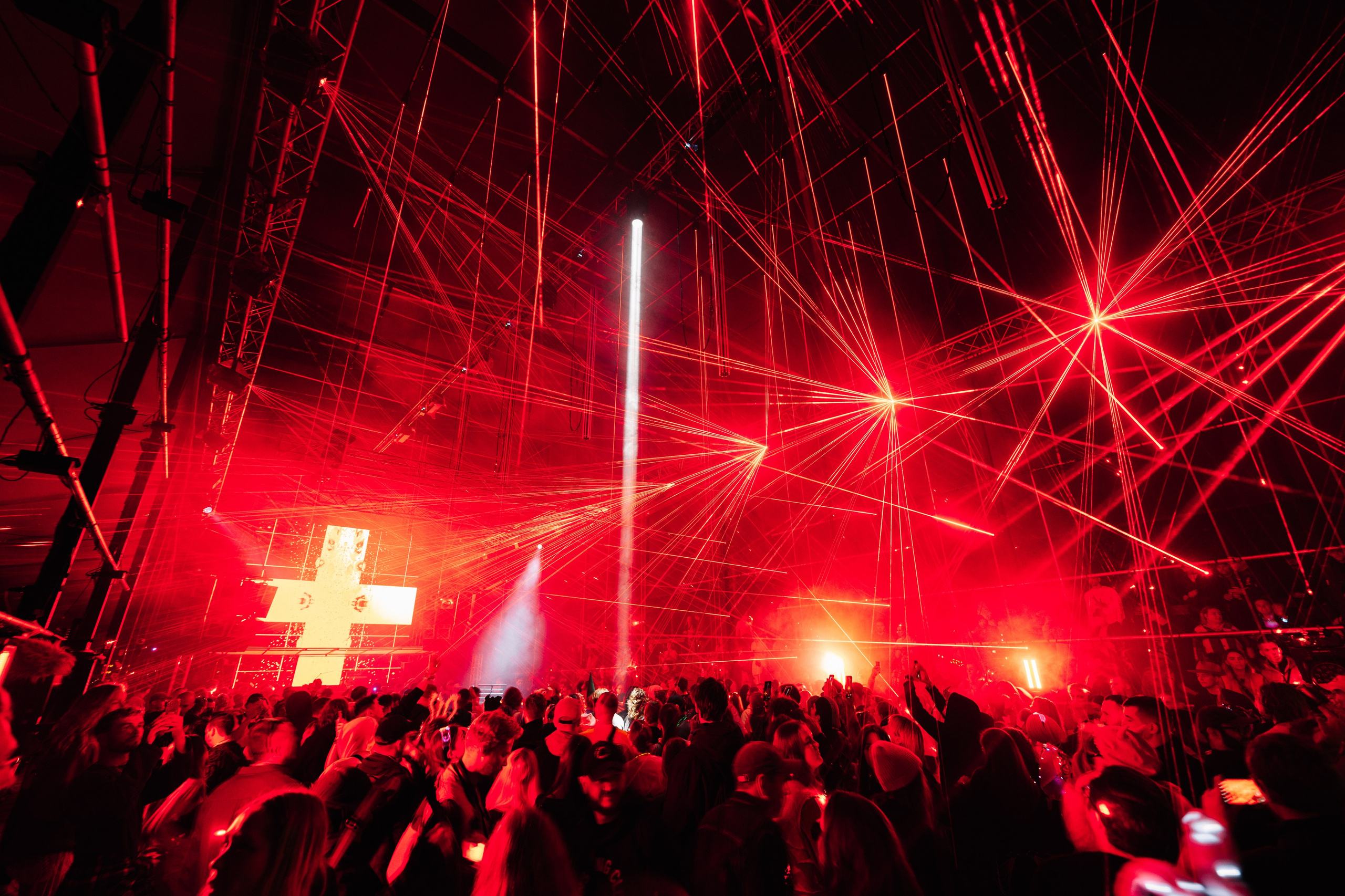 Signal 2024. @tomrus: Рустам Шагиморданов — фотограф