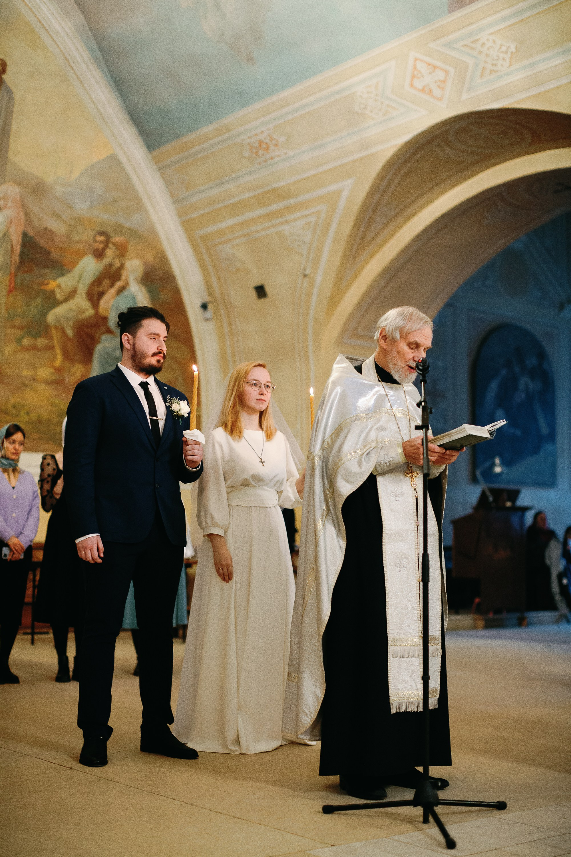Венчание в храме Космы и Дамиана в Шубине. Фотограф Арсений Юревич.