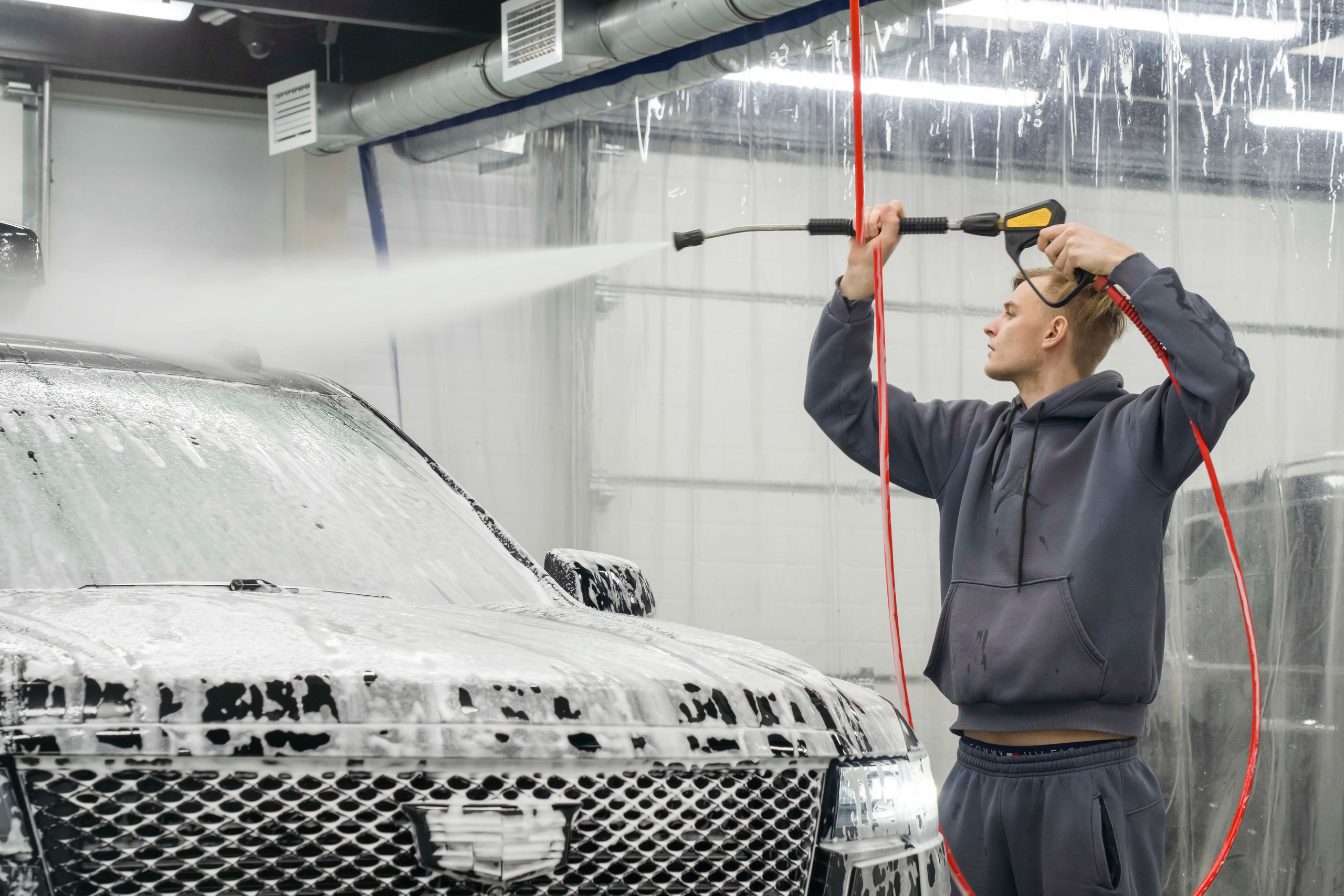 Съемка автосервиса автомойки. Фотограф в Санкт-Петербурге. Репортажная и все съёмки для бизнеса