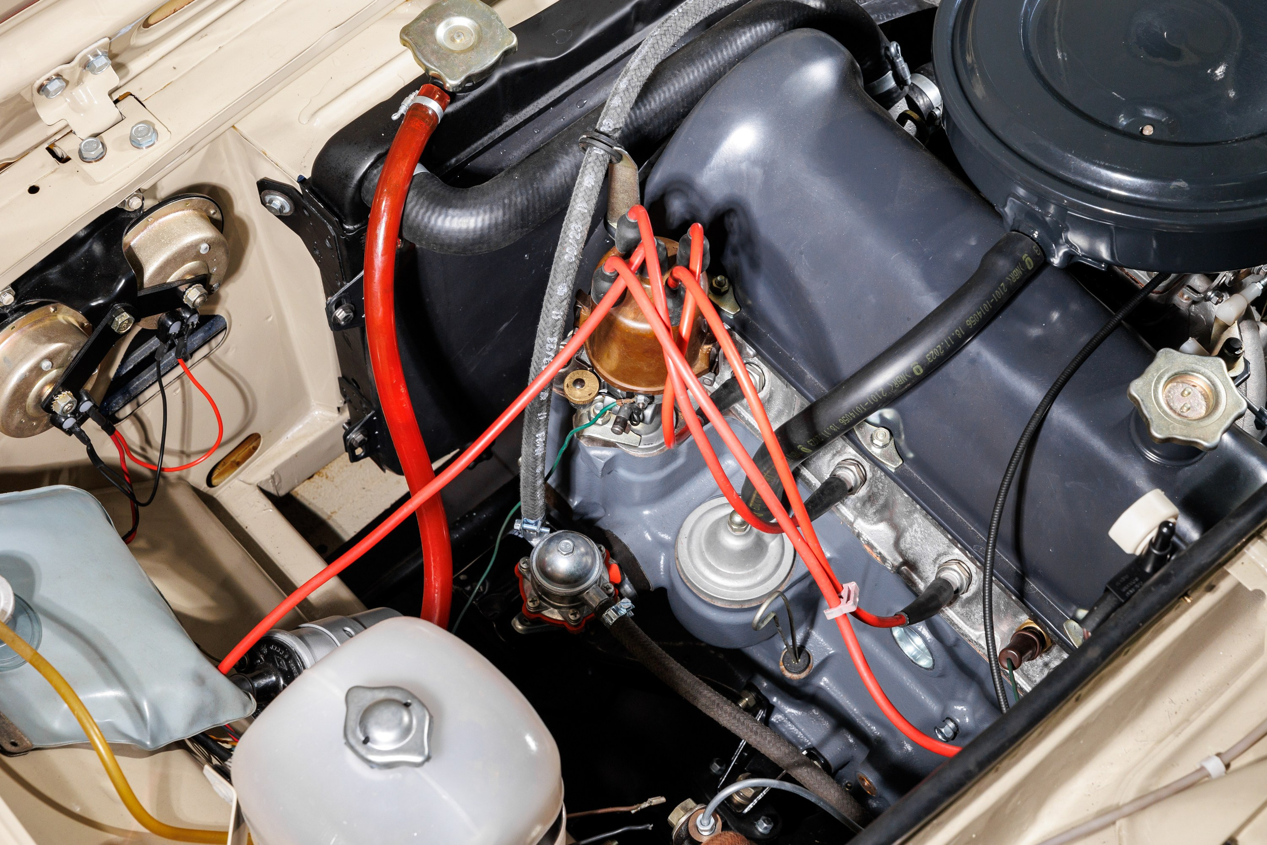 Автомобильная фотосъемка ВАЗ 2101 после реставрации в Бюро "Наследие"