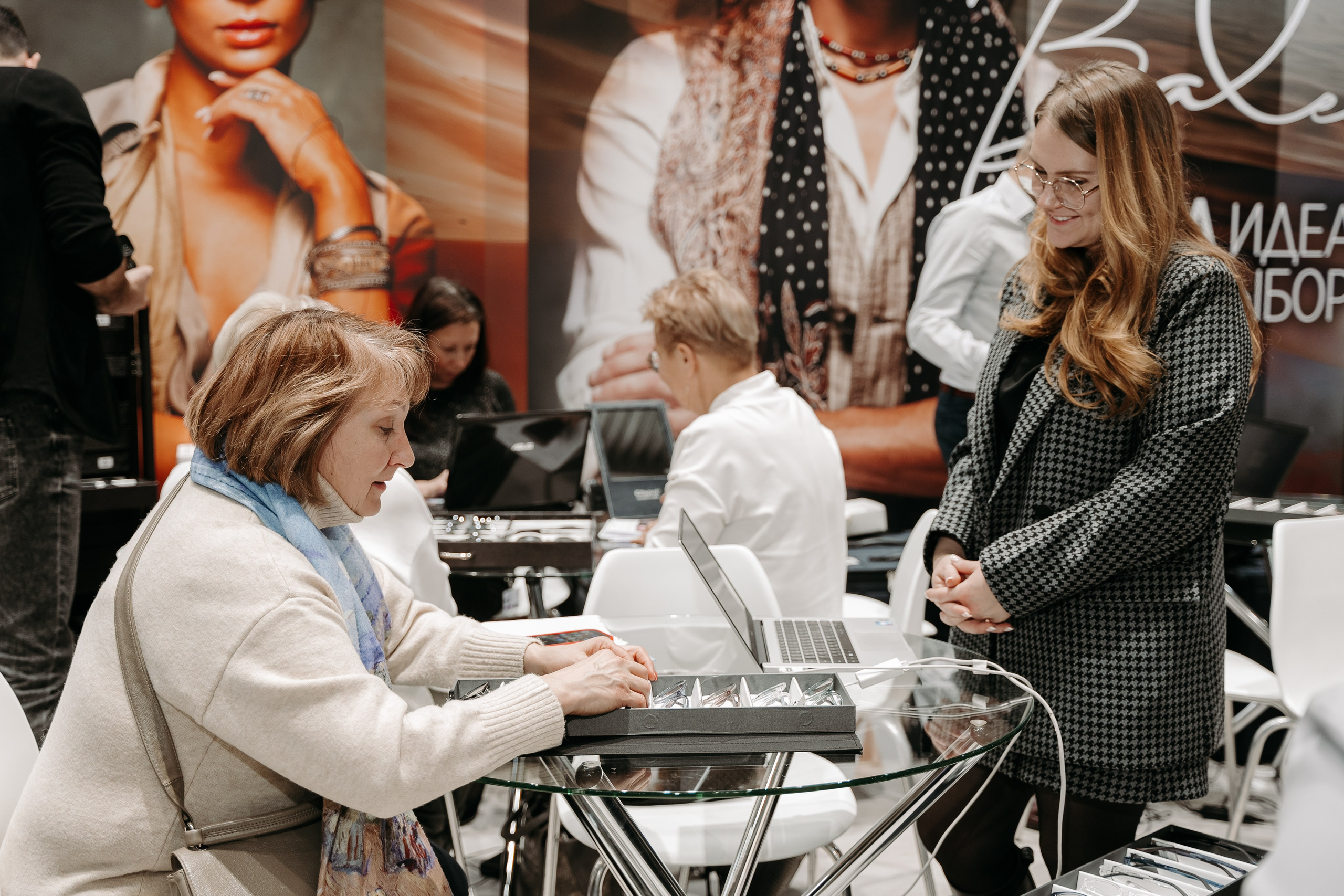Оптическая_выставка. Репортажный и свадебный фотограф в Москве Рая Небогатова