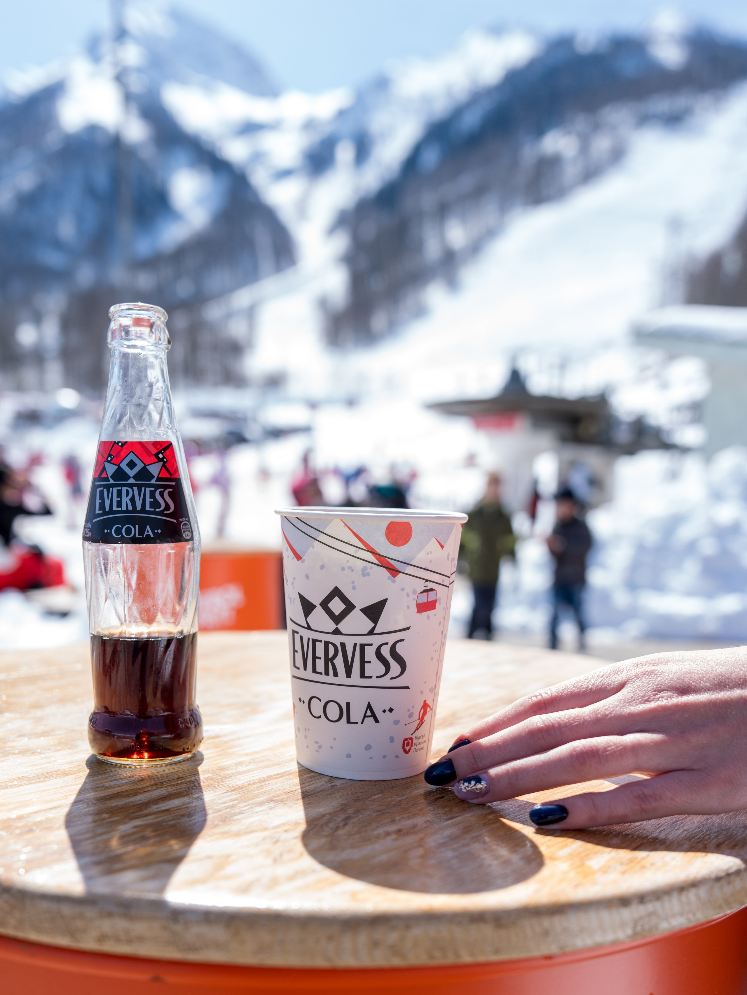 Компания «EVERVESS»: отчет с точек продаж на курортах Красной Поляны. Репортажный фотограф в Красной Поляне и Сочи Павлюченко Екатерина