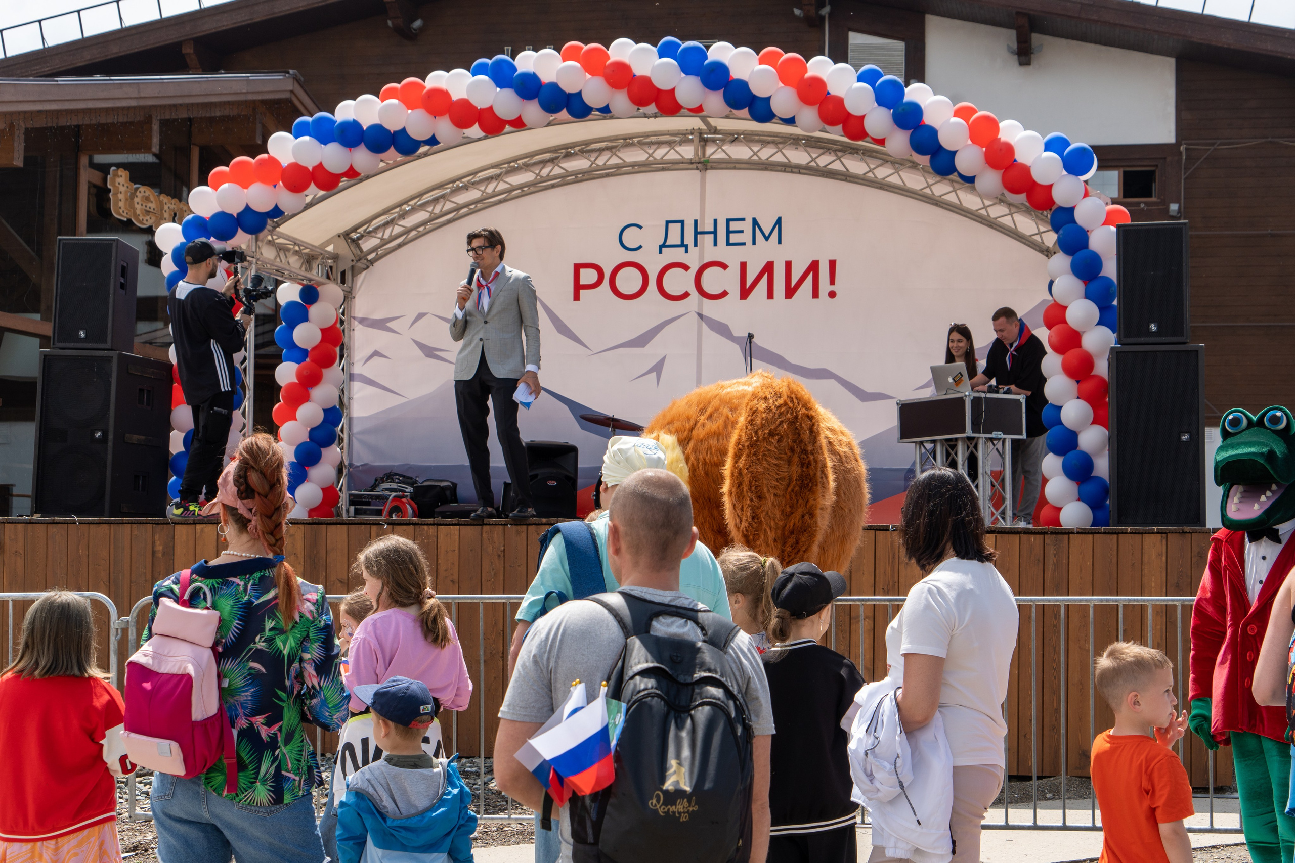 День России на курорте Газпром 2023. Репортажный фотограф в Красной Поляне и Сочи Павлюченко Екатерина