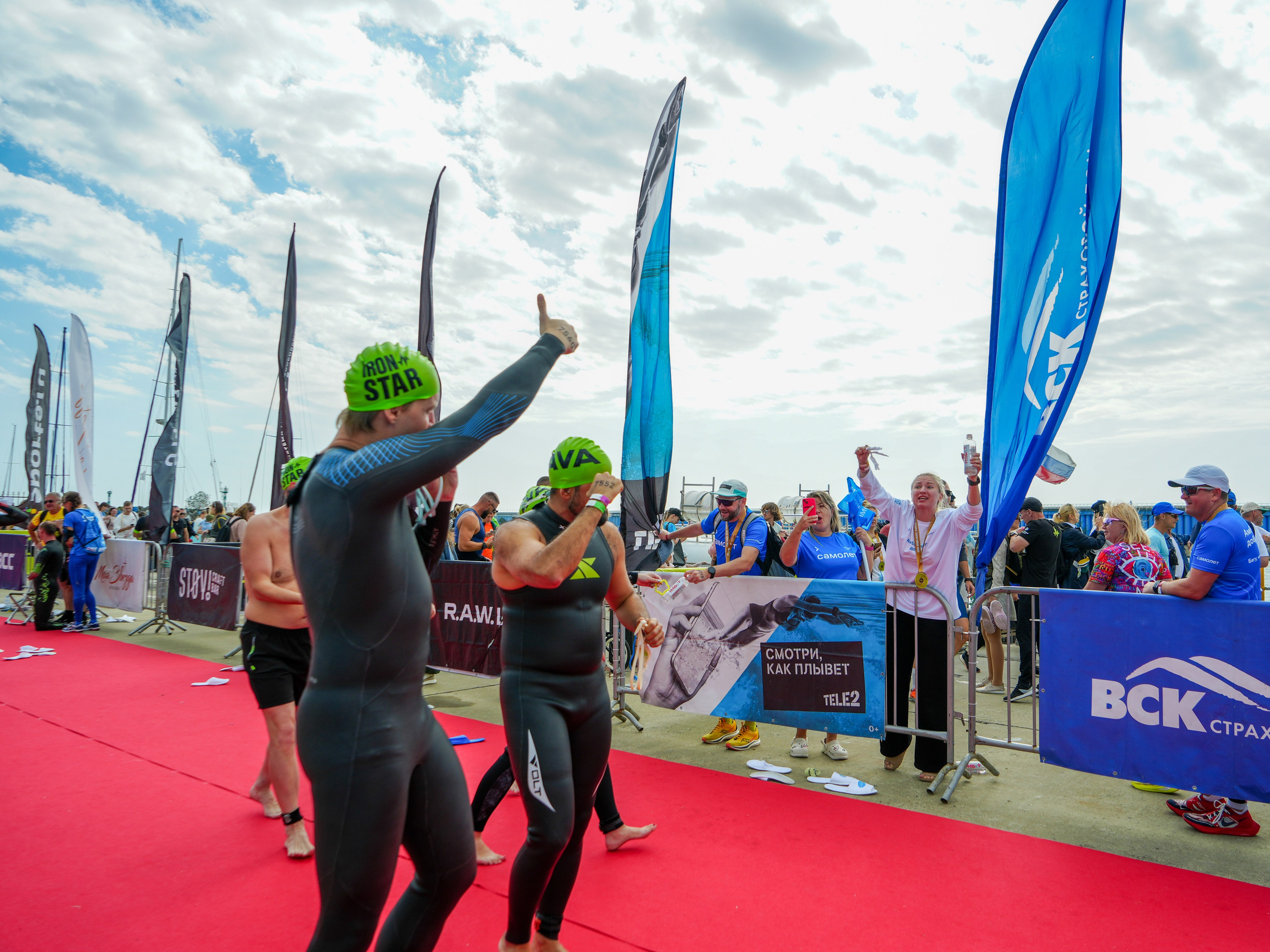 Фотоотчет партнерской интеграции для компании TELE2 на фестивале Ironstar. Репортажный фотограф в Красной Поляне и Сочи Павлюченко Екатерина