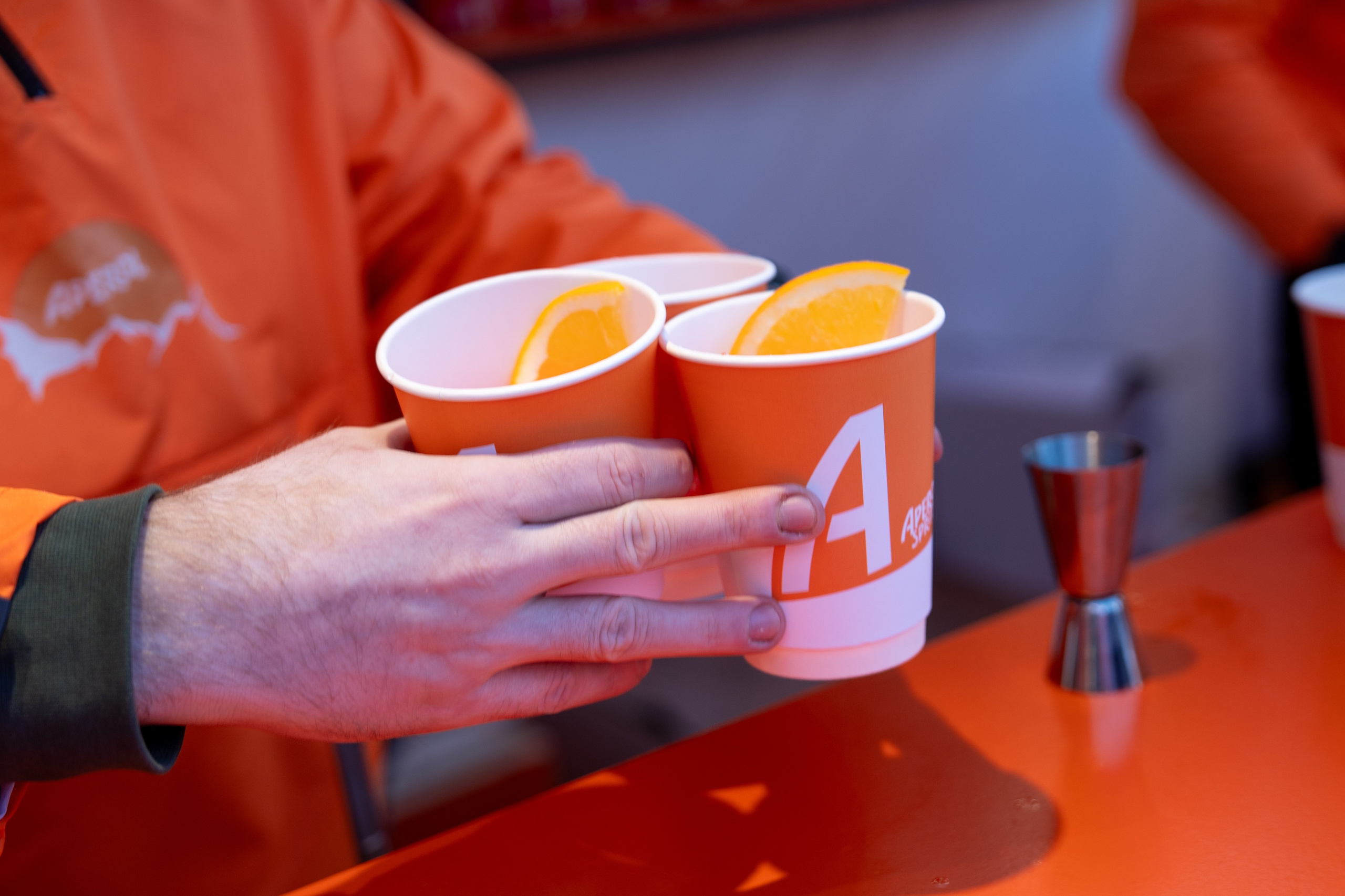 Фотоотчет партнерской интеграции Aperol Spritz на Роза Фест 2025. Репортажный фотограф в Красной Поляне и Сочи Павлюченко Екатерина