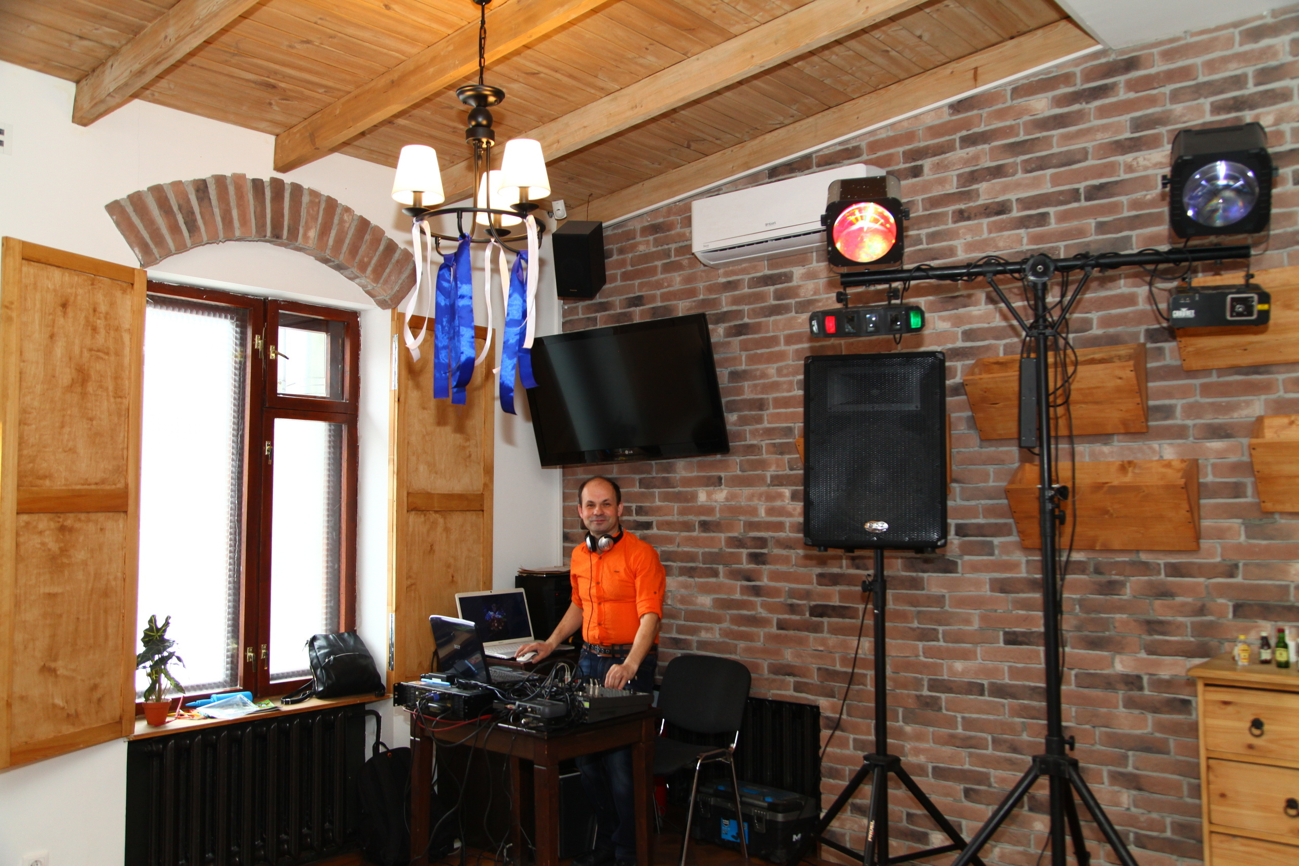 Звукооператор Алексей Михалко. Ведущий, Тамада, DJ, фото в Перми. Хорошее настроение