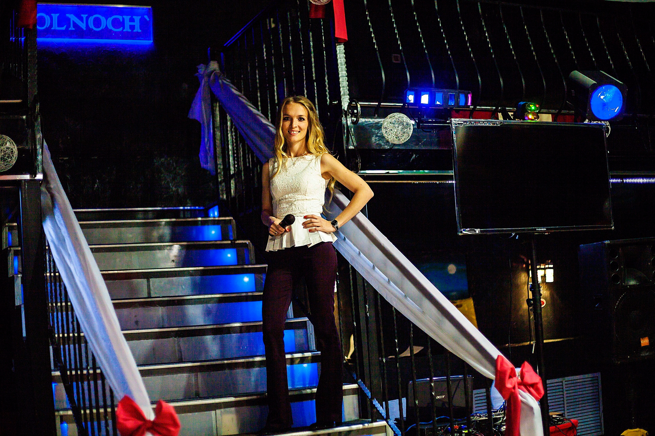 Ведущая на свадьбу Алена Пичкалева. Ведущий, Тамада, DJ, фото в Перми. Хорошее настроение