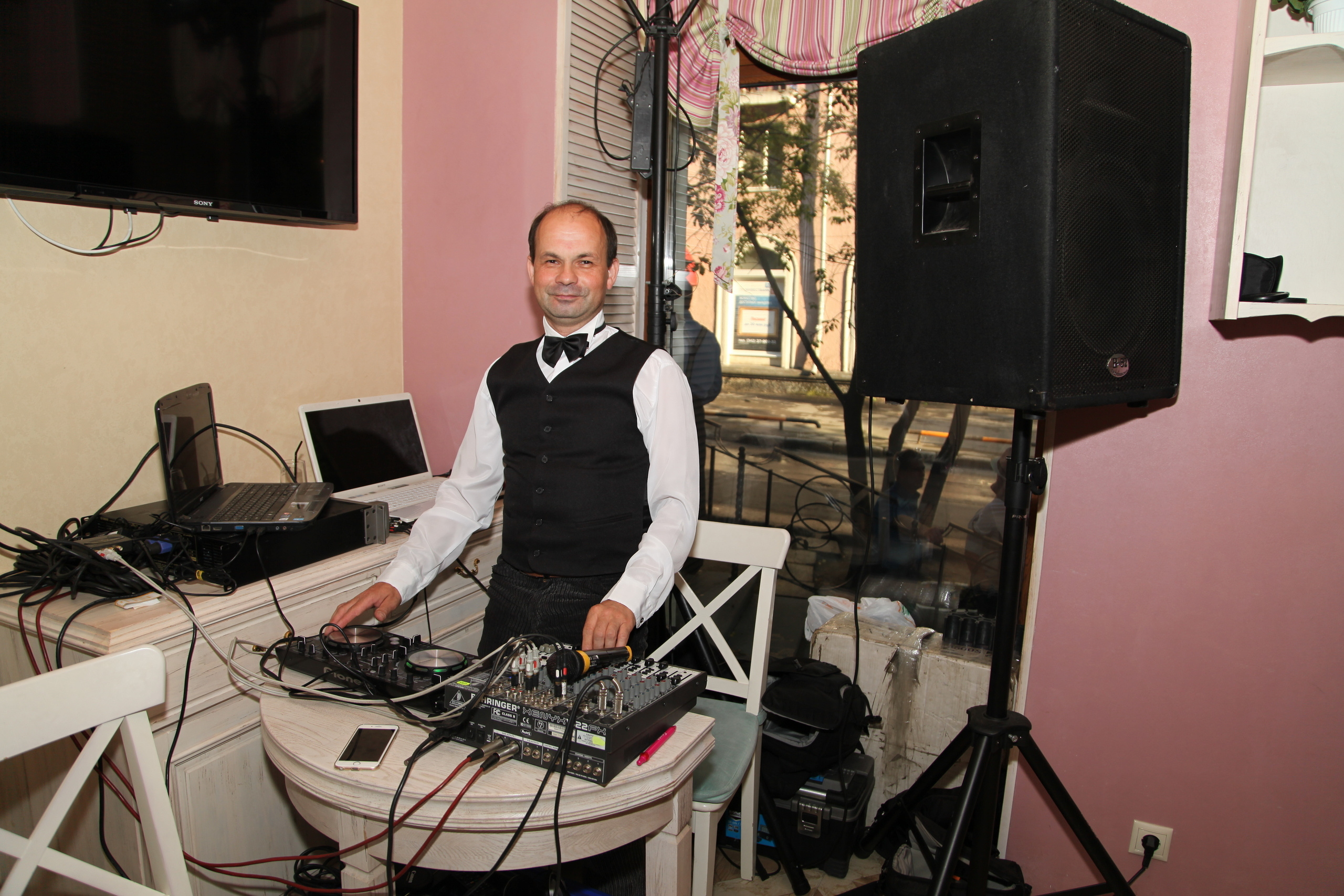 Звукооператор Алексей Михалко. Ведущий, Тамада, DJ, фото в Перми. Хорошее настроение