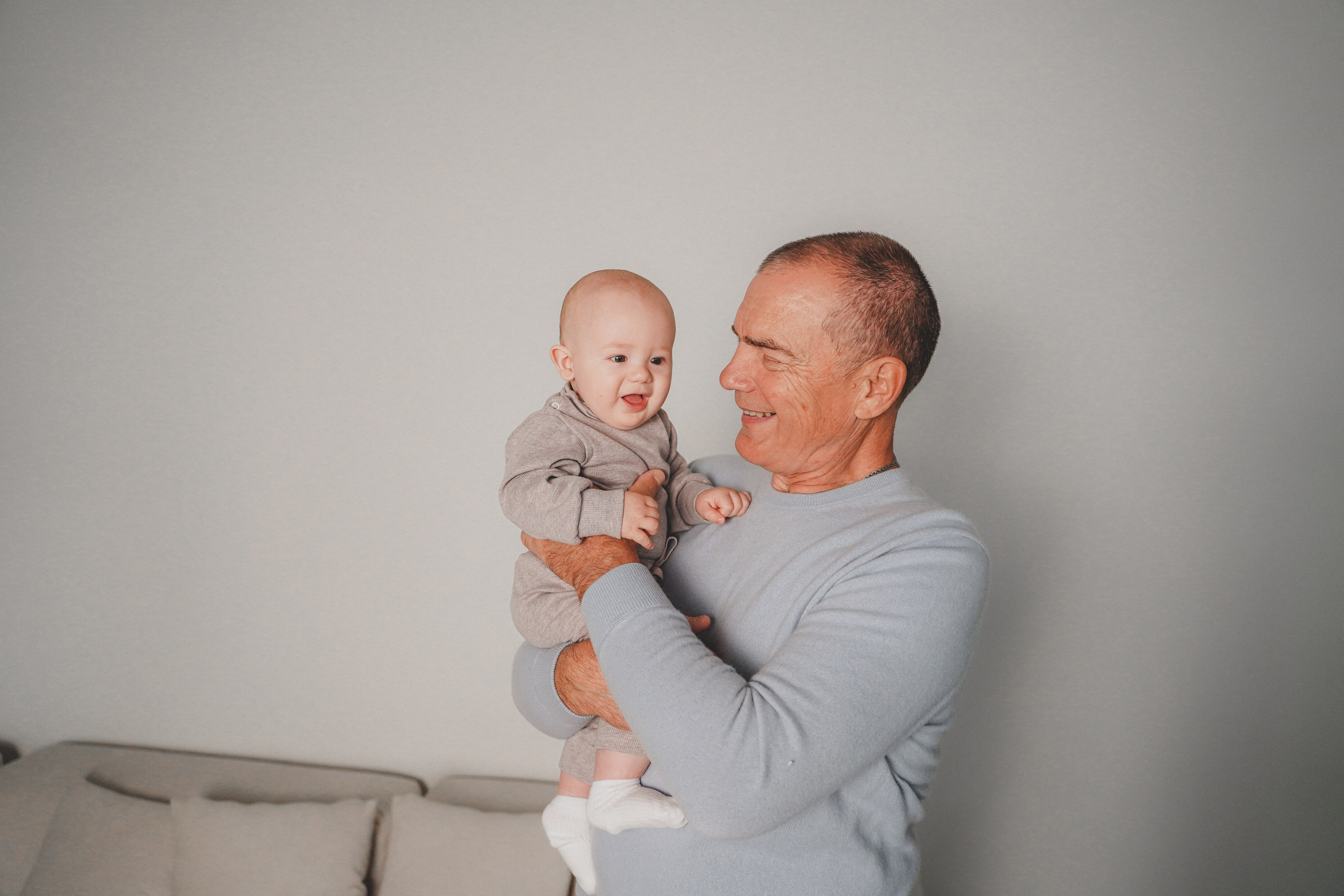 Семейная фотосессия в студии. Семейный и женский фотограф в Краснодаре Анастасия Приймак