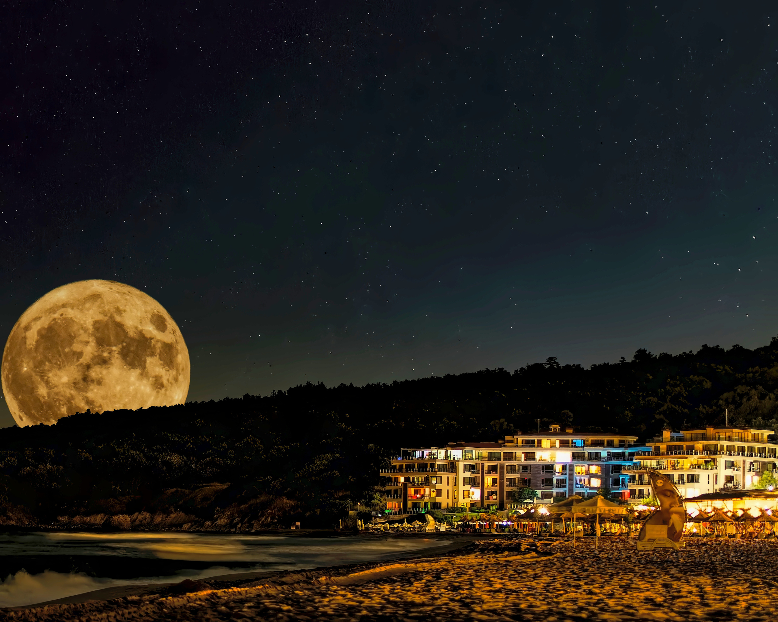 ТВОРЧЕСКАЯ ФАНТАЗИЯ НА ТЕМУ СУПЕРЛУНИЯ