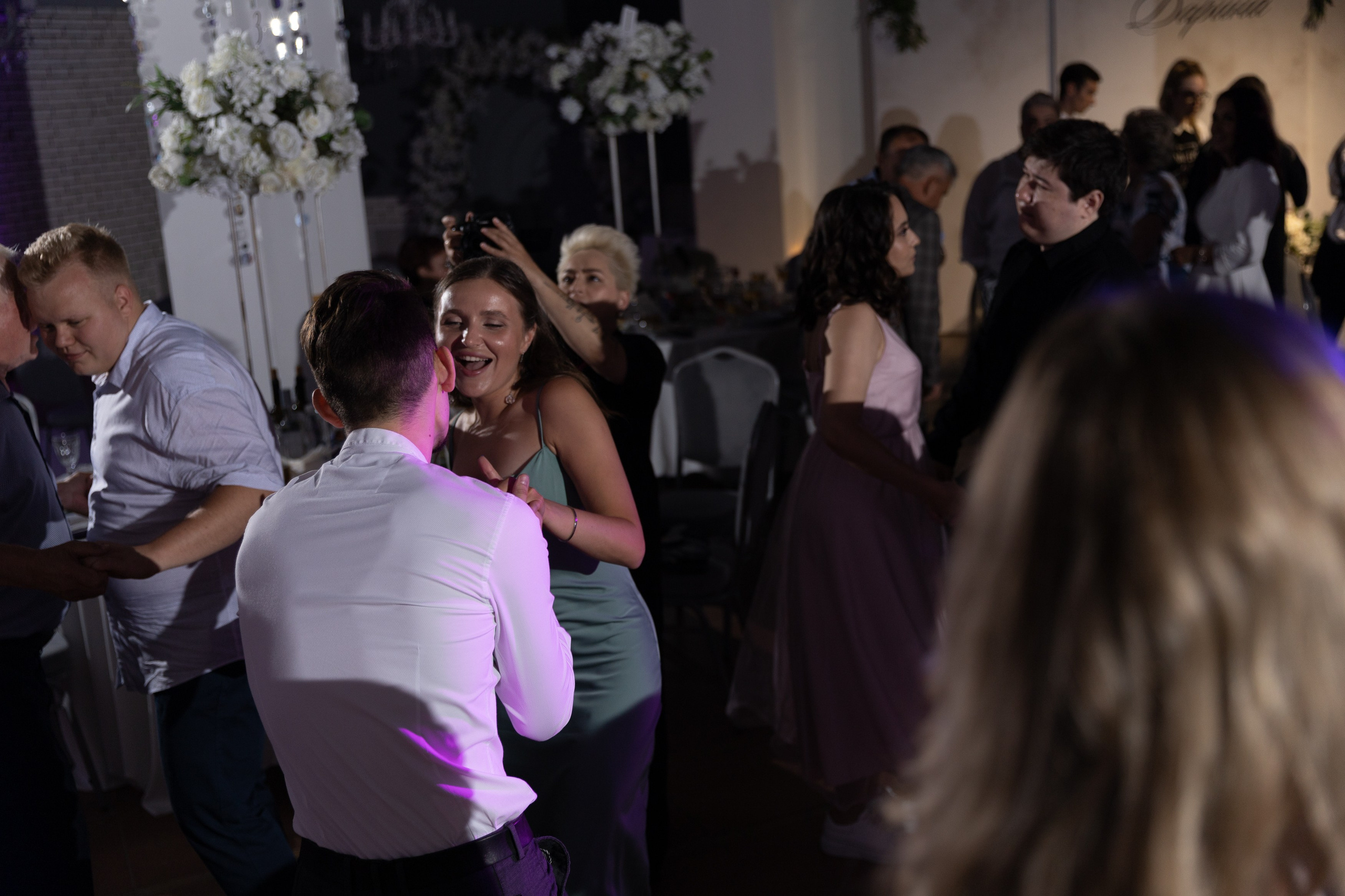 Свадебный фотограф Уфа — Руслан ГабдлисламовЖивые эмоции, красивые кадры, воспоминания на всю жизнь.Работаю по всей Республике Башкортоста. Свадебный фотограф Уфа Руслан Габдлисламов