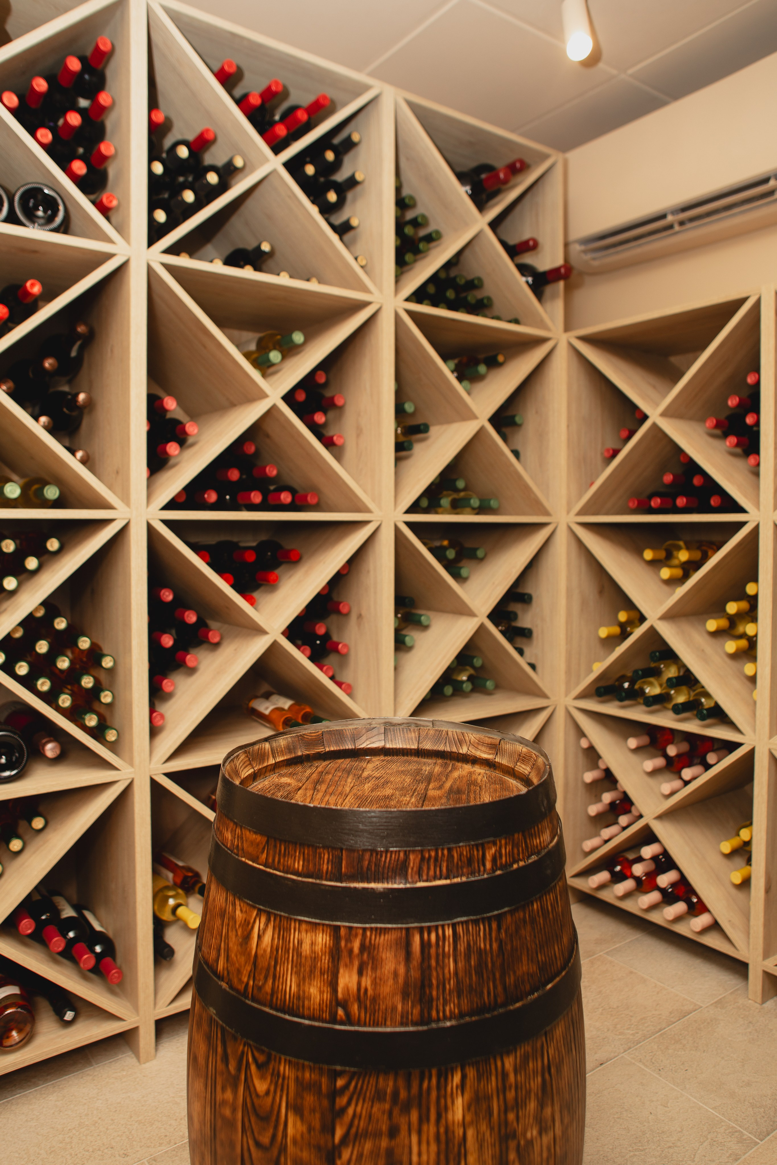 Джаннет | винный бутик | 10.2024. Фотограф | Юля Ди