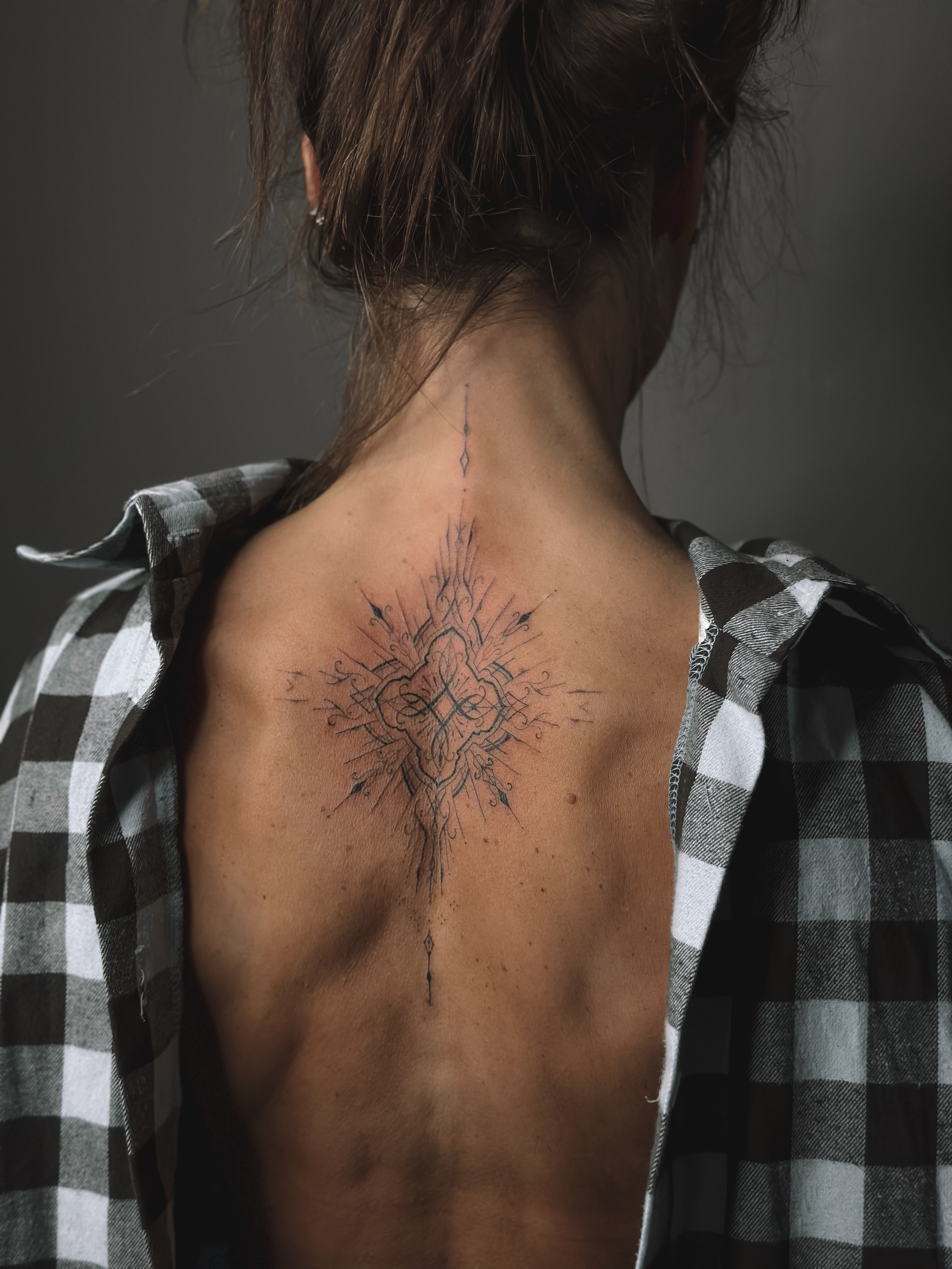 Сеанс тату. Тату мастер Новосибирск