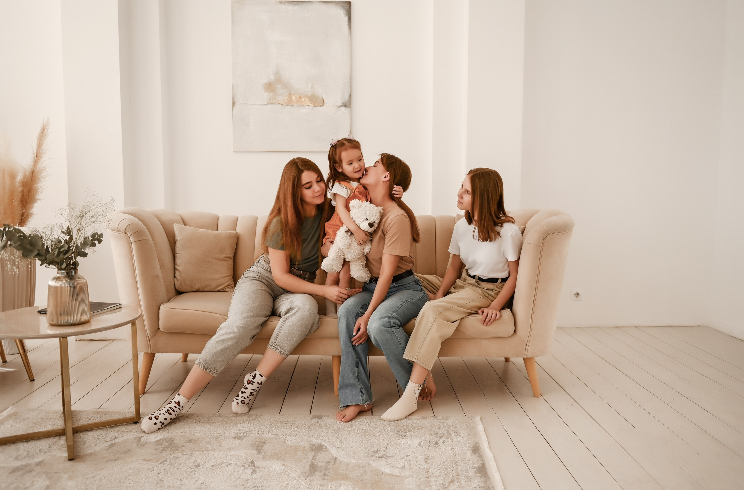 Семейная студийная  фотосессия 2. Свадебный, семейный, детский, контент фотограф в Омске Максим Ильин