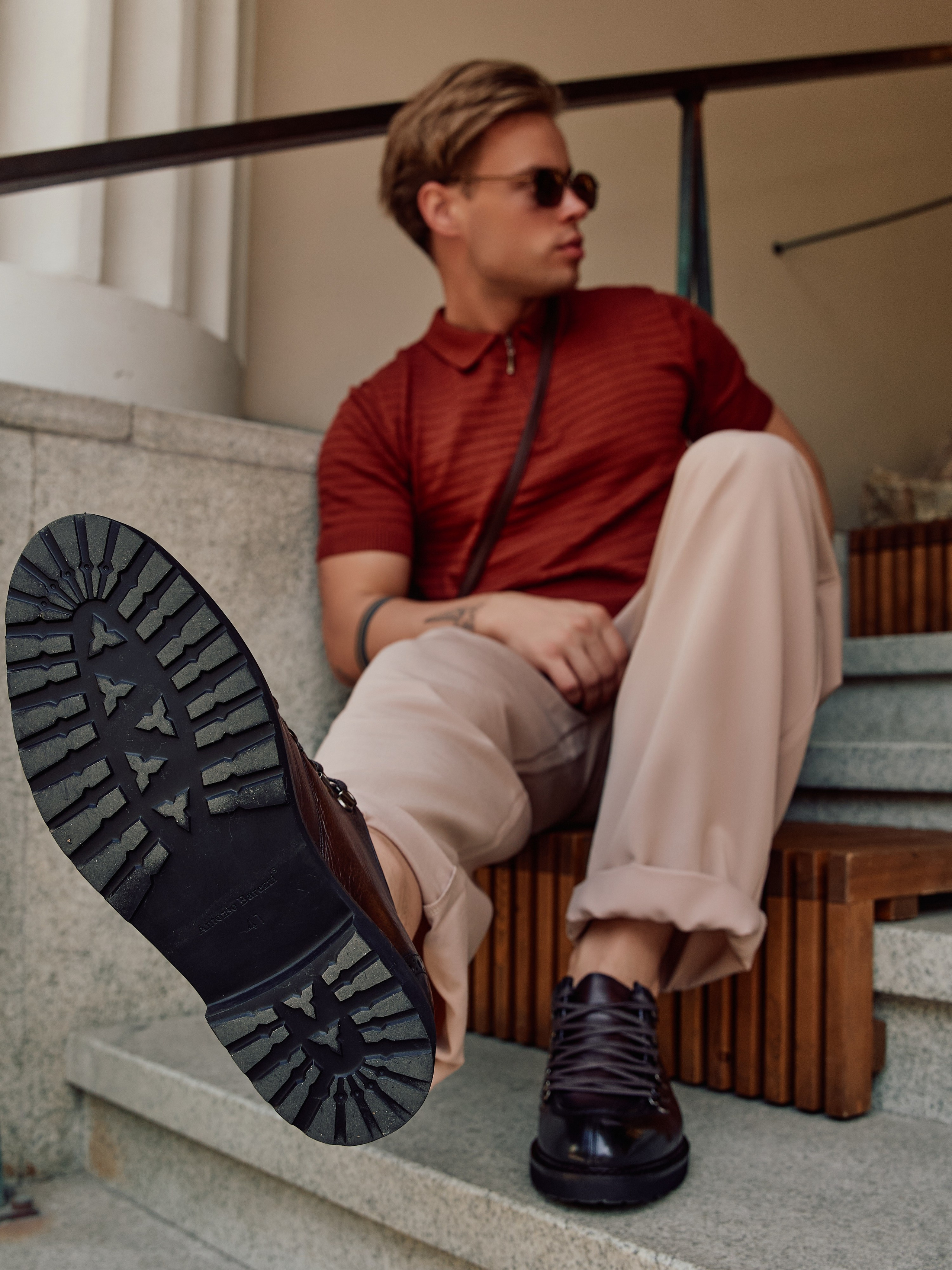 Обувь мужская. Фотограф для маркетплейсов в Москве