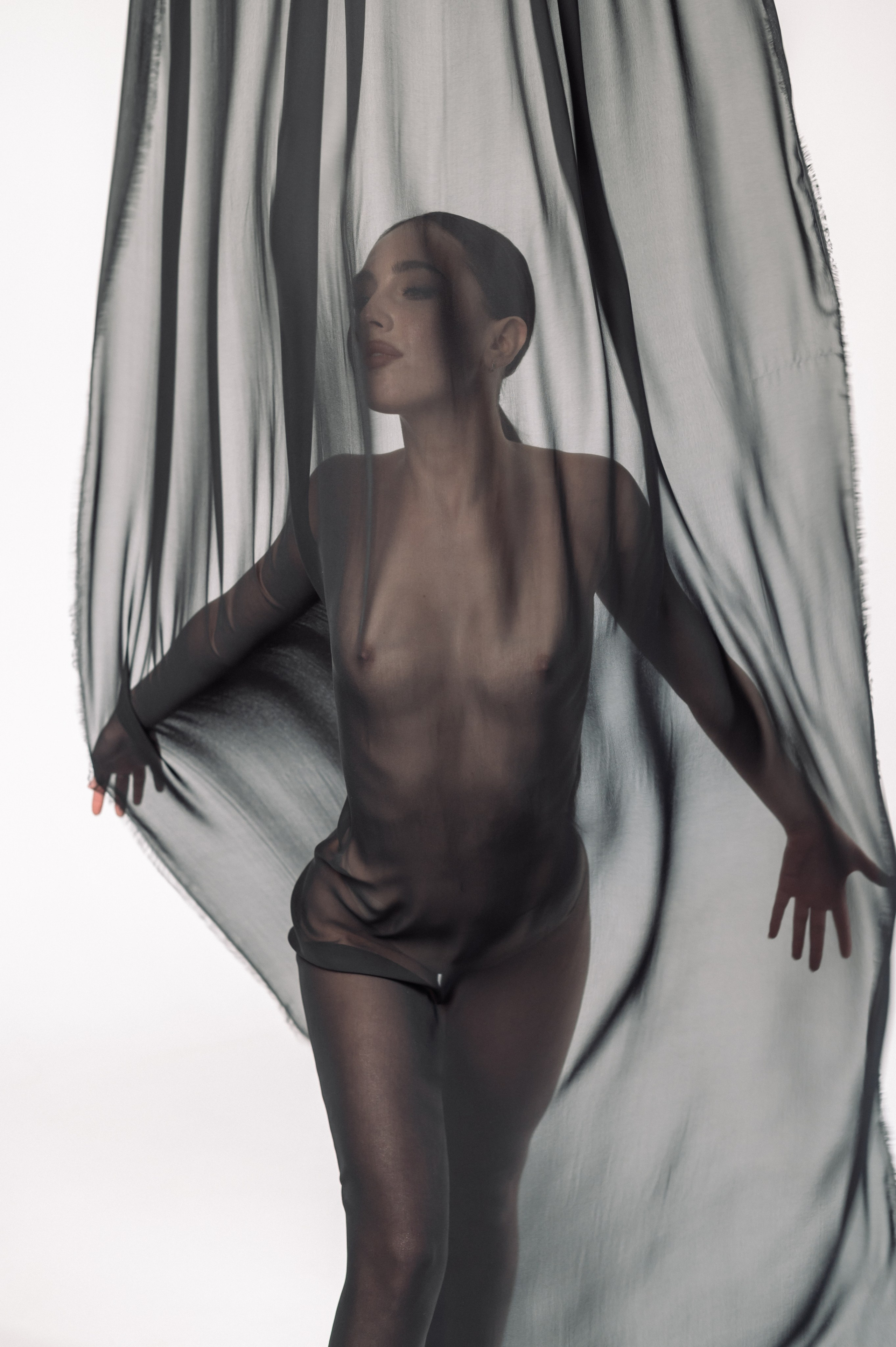 «Парящая ткань». Фотограф