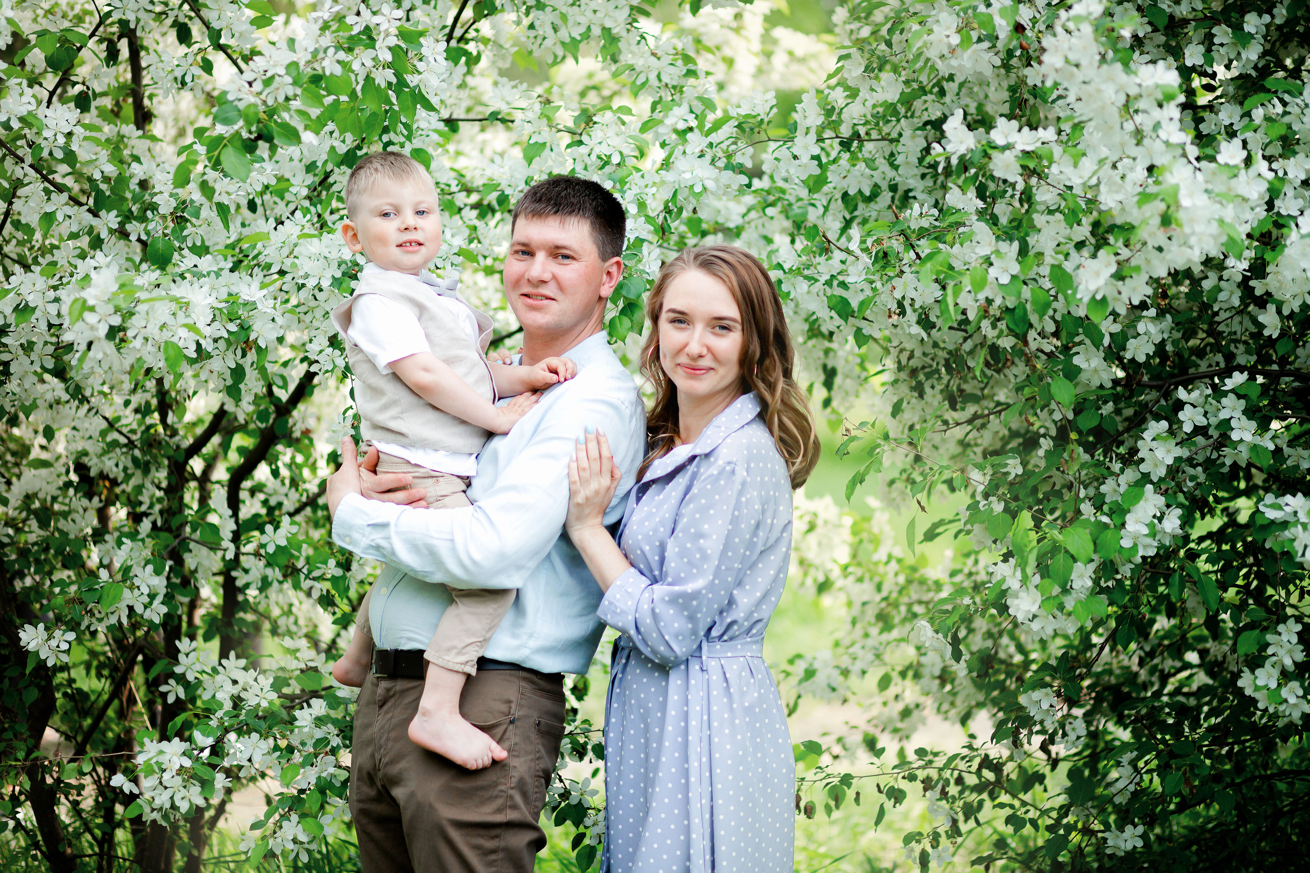 Весна, семья и яблони. Детский и семейный фотограф в Челябинске Пайвина Алена