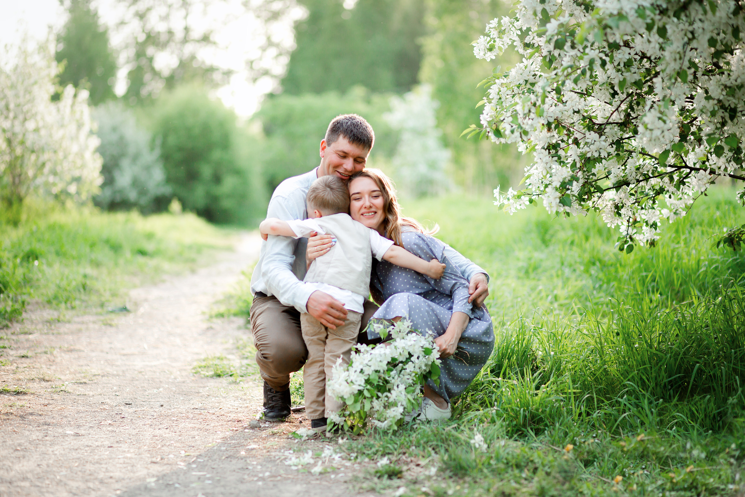 Весна, семья и яблони. Детский и семейный фотограф в Челябинске Пайвина Алена