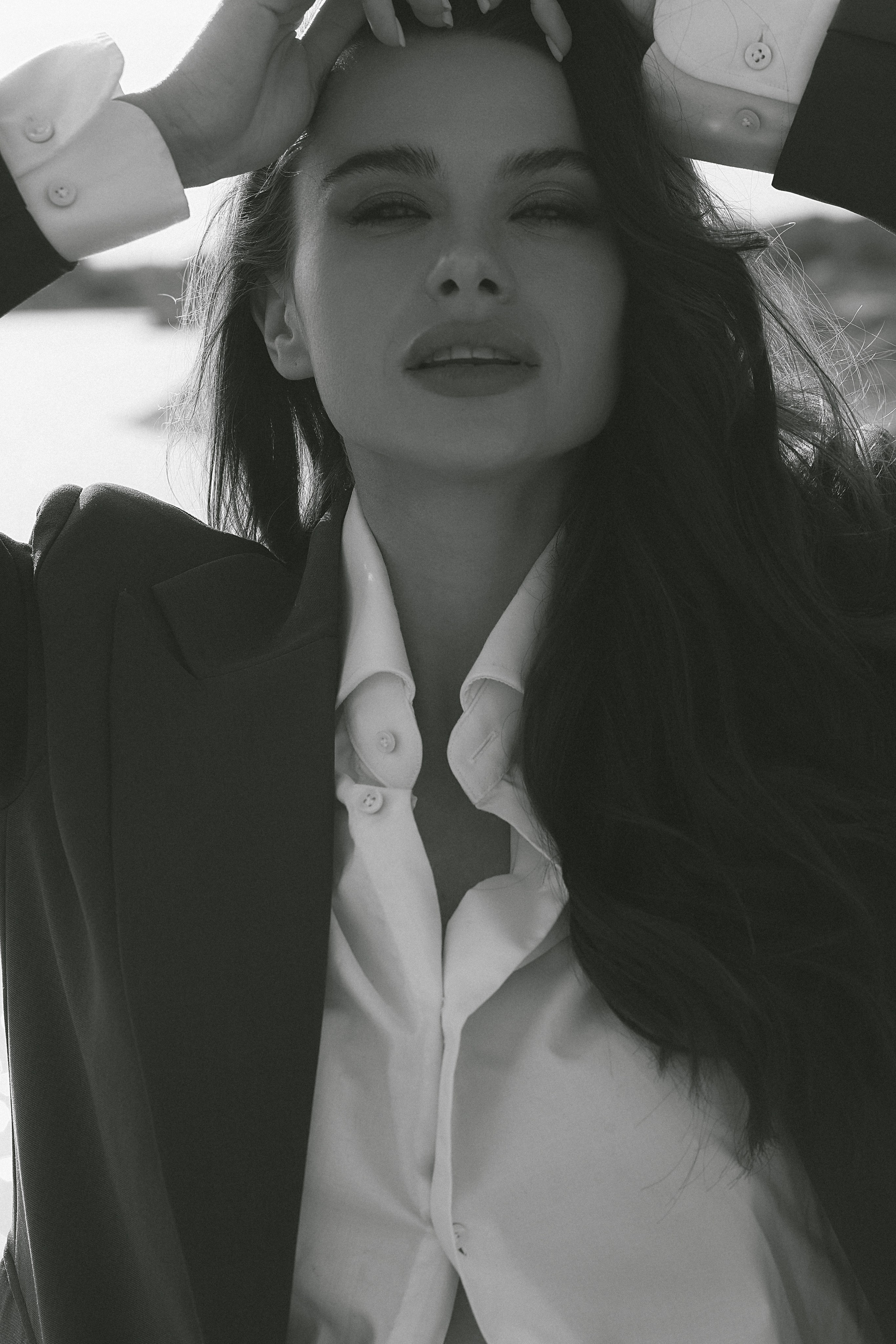 Мария, съемка на берегу