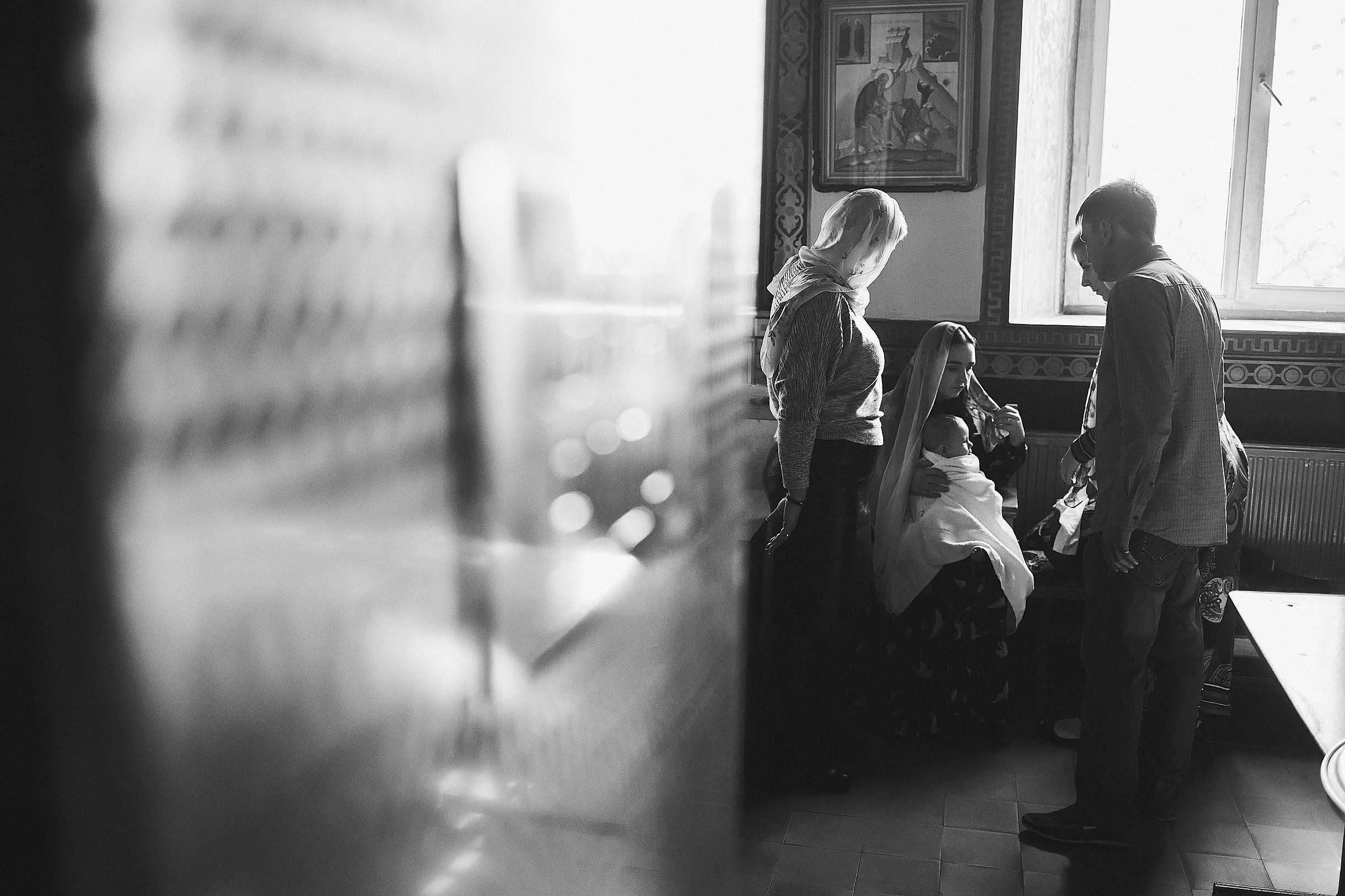 Таинство крещения в Церкови Николая Чудотворца. Свадебный и семейный фотограф Владимир Карамышев