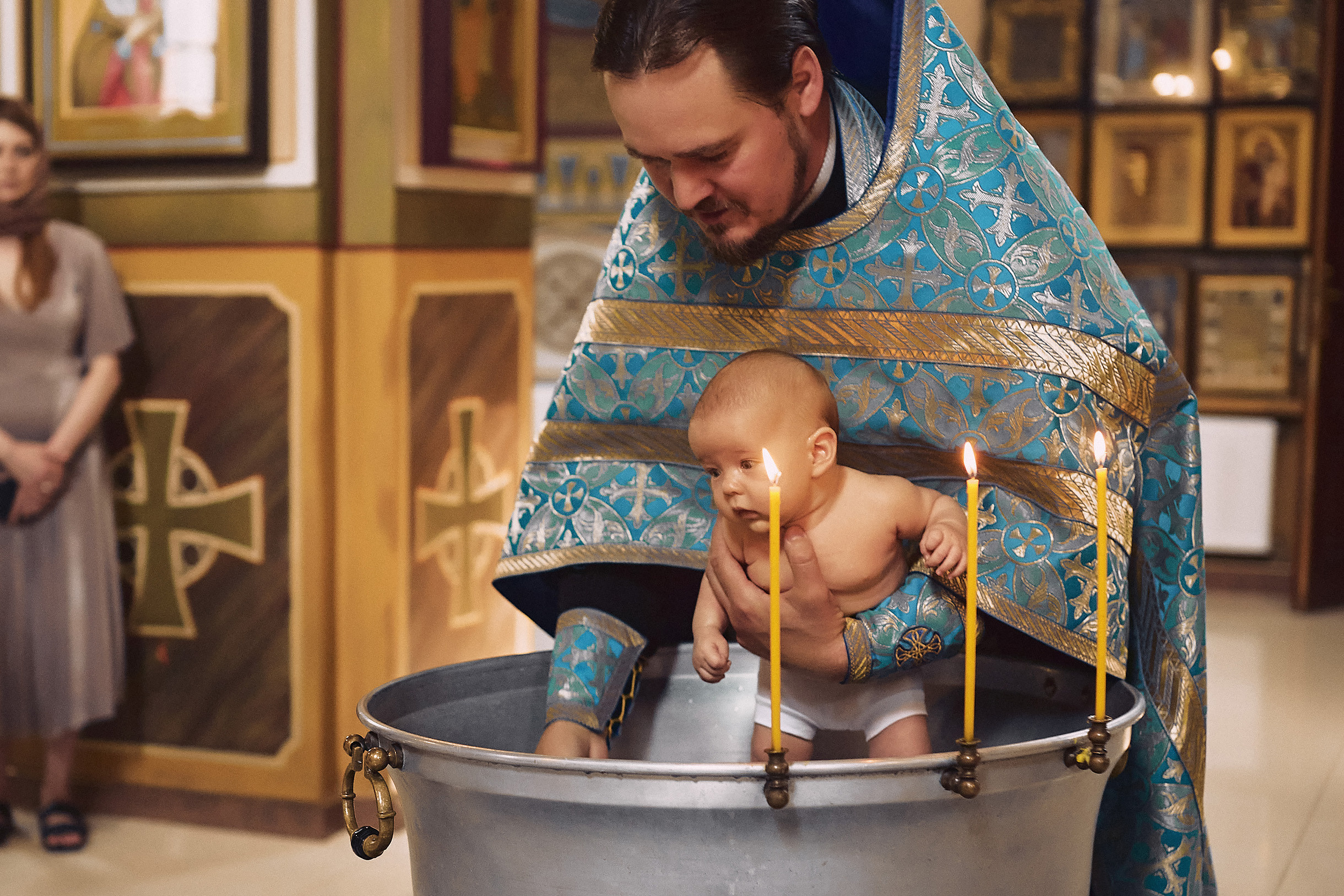 Таинство крещения в Церкови иконы Божией Матери Одигитрия Иерусалимского. Свадебный и семейный фотограф Владимир Карамышев