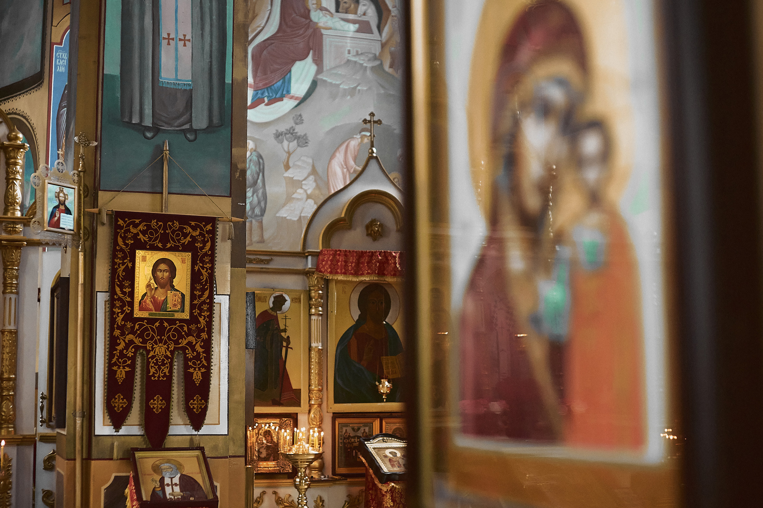 Таинство крещения в Церкови иконы Божией Матери Одигитрия Иерусалимского. Свадебный и семейный фотограф Владимир Карамышев